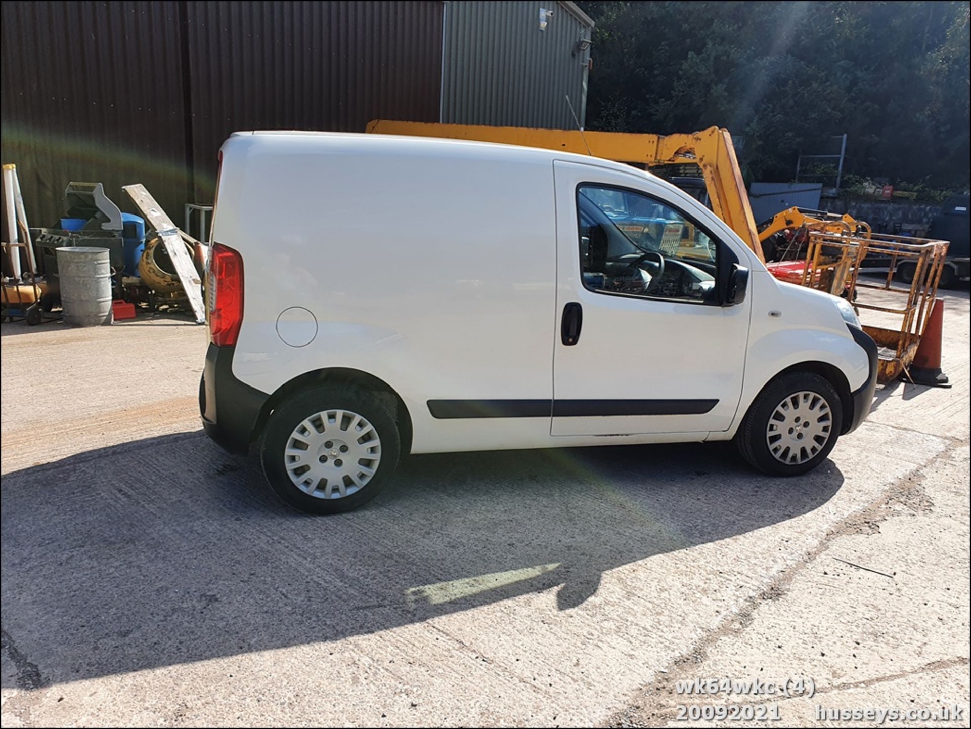 15/64 PEUGEOT BIPPER PROFESSIONAL HDI - 1248cc 5dr Van (White, 98k) - Image 4 of 18