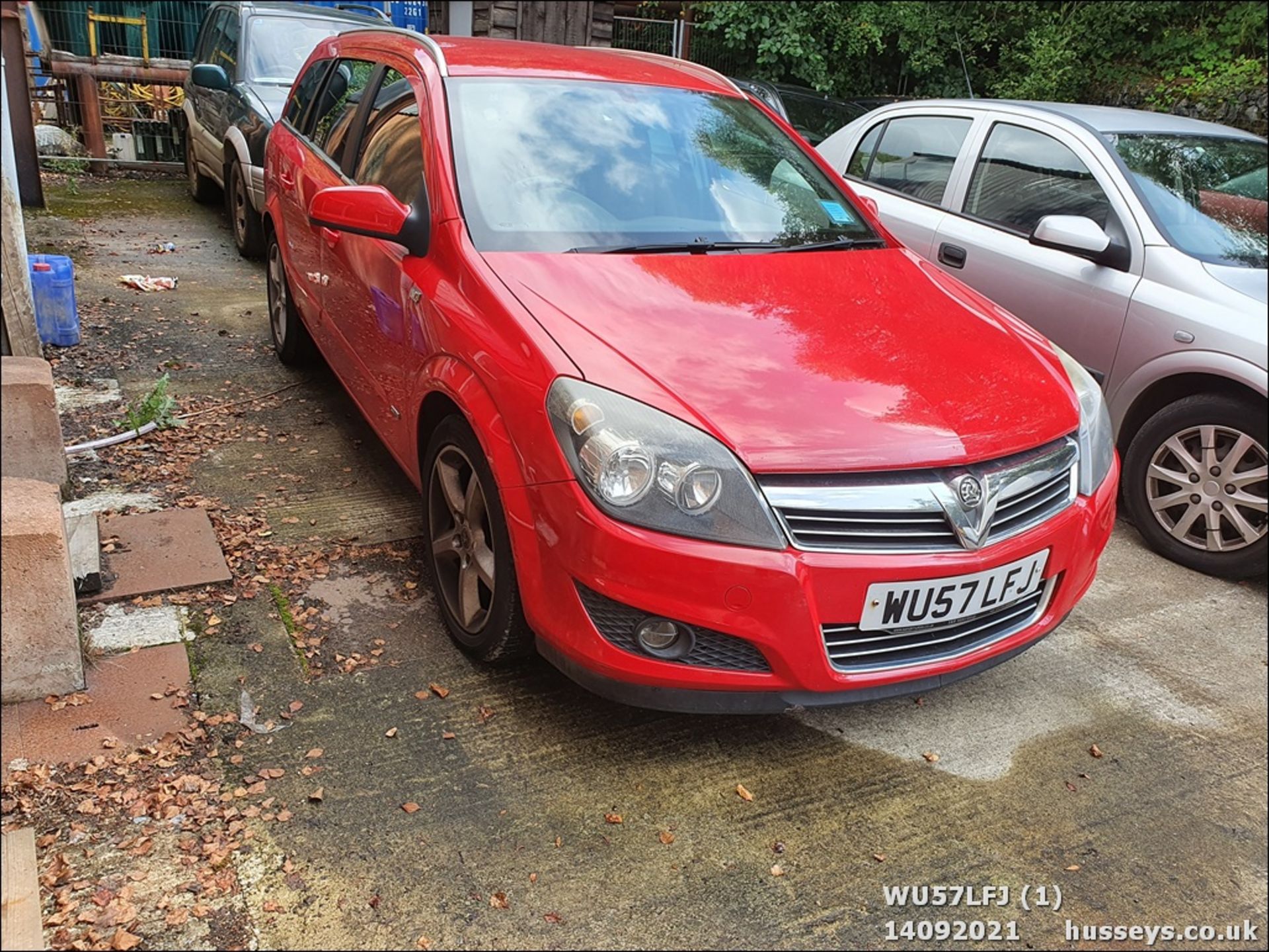 07/57 VAUXHALL ASTRA SRI CDTI 100 - 1686cc 5dr Estate (Red, 150k) - Image 2 of 17