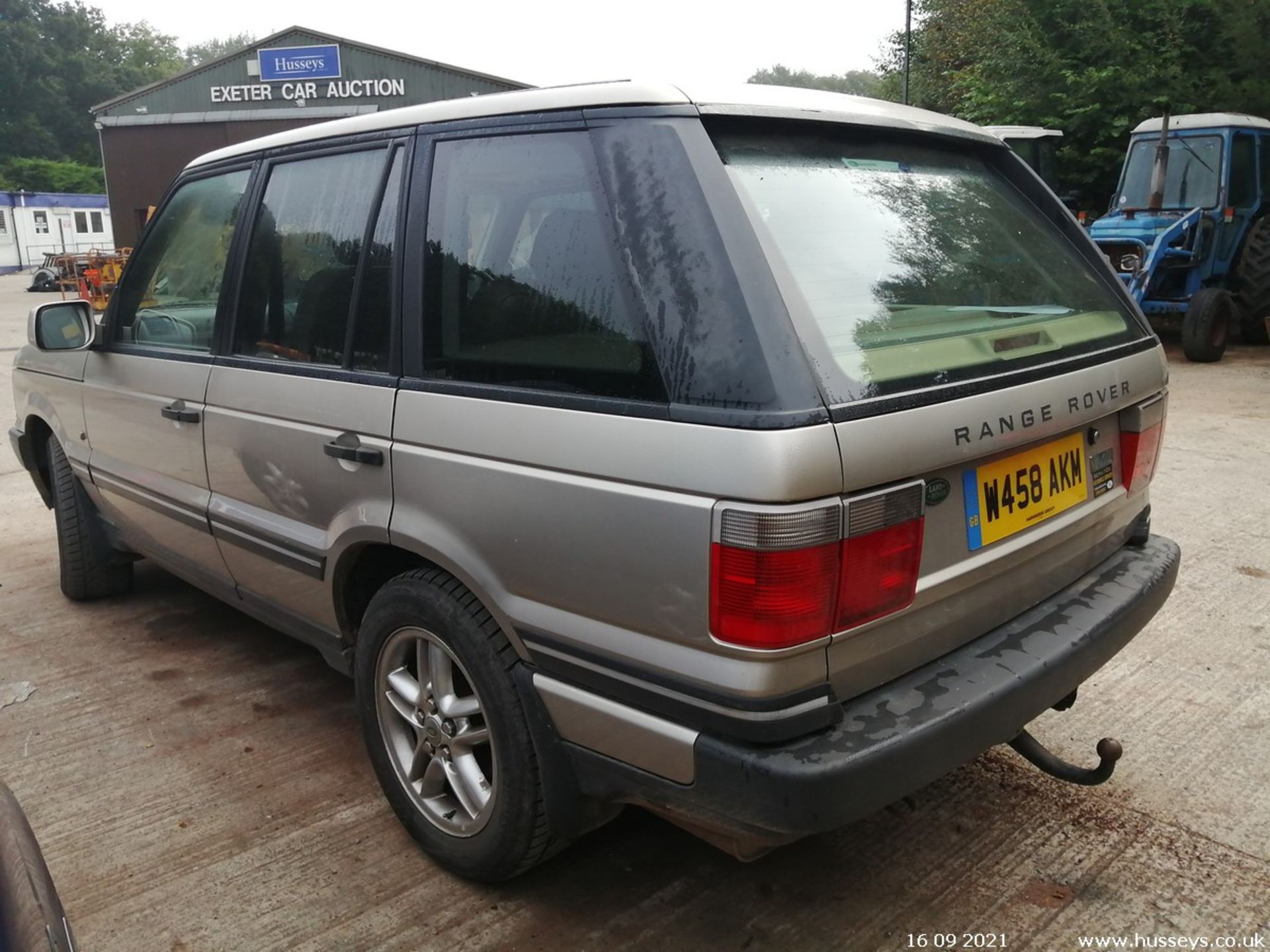 2000 LAND ROVER RANGE ROVER - 4554cc 5dr 4x4 (Gold, 119k) - Image 11 of 16