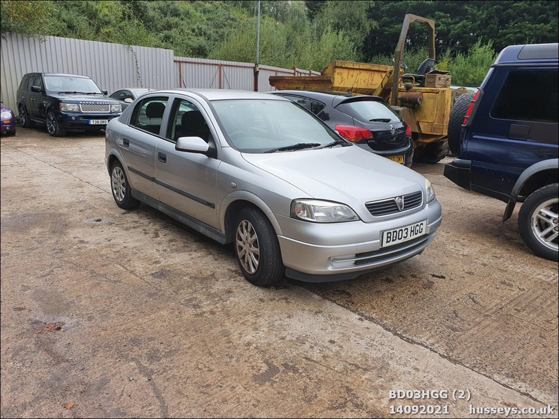 03/03 VAUXHALL ASTRA CLUB 8V - 1598cc 5dr Hatchback (Silver) - Image 2 of 14