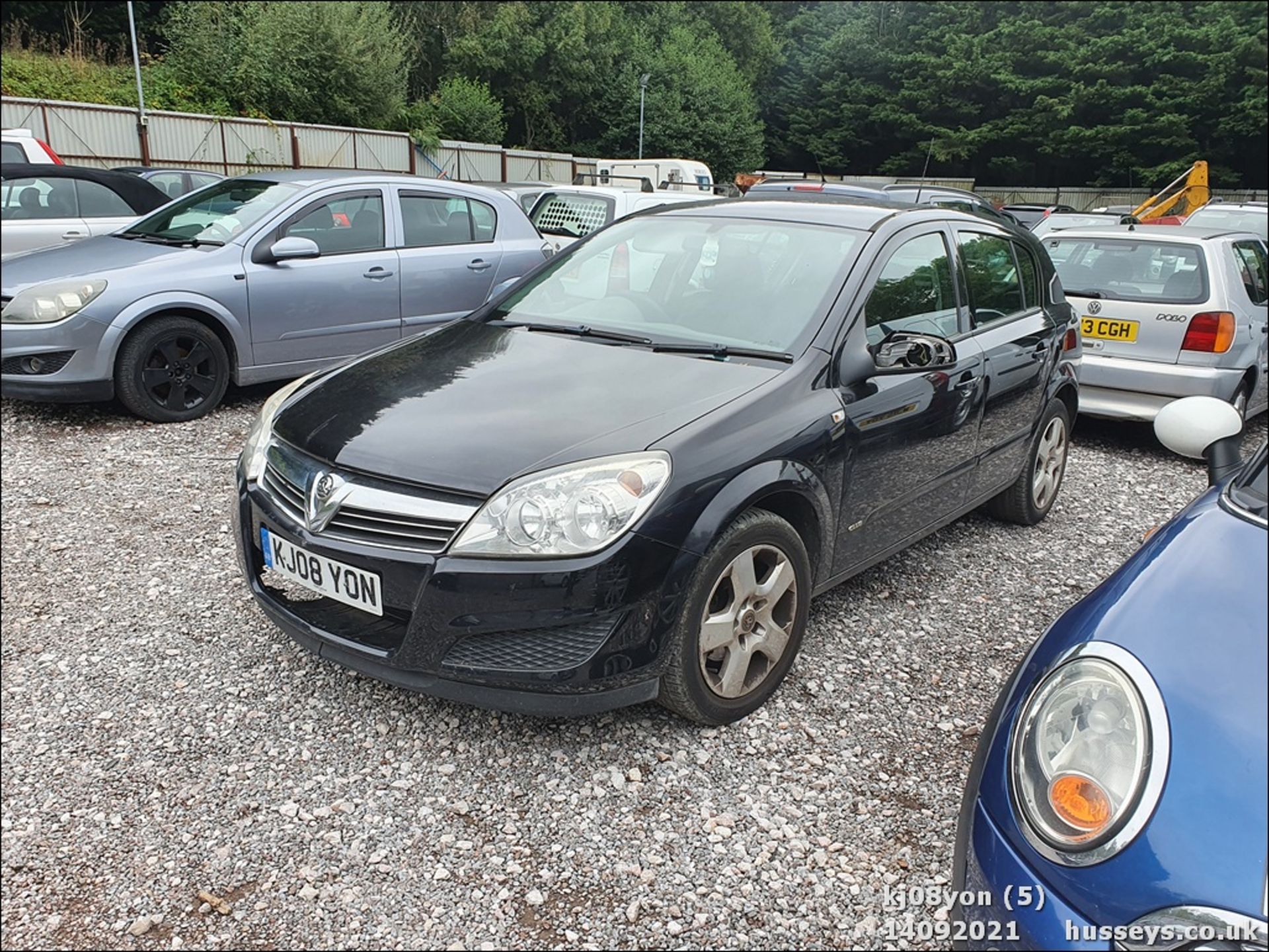 08/08 VAUXHALL ASTRA CLUB TWINPORT - 1364cc 5dr Hatchback (Black, 135k) - Image 5 of 13