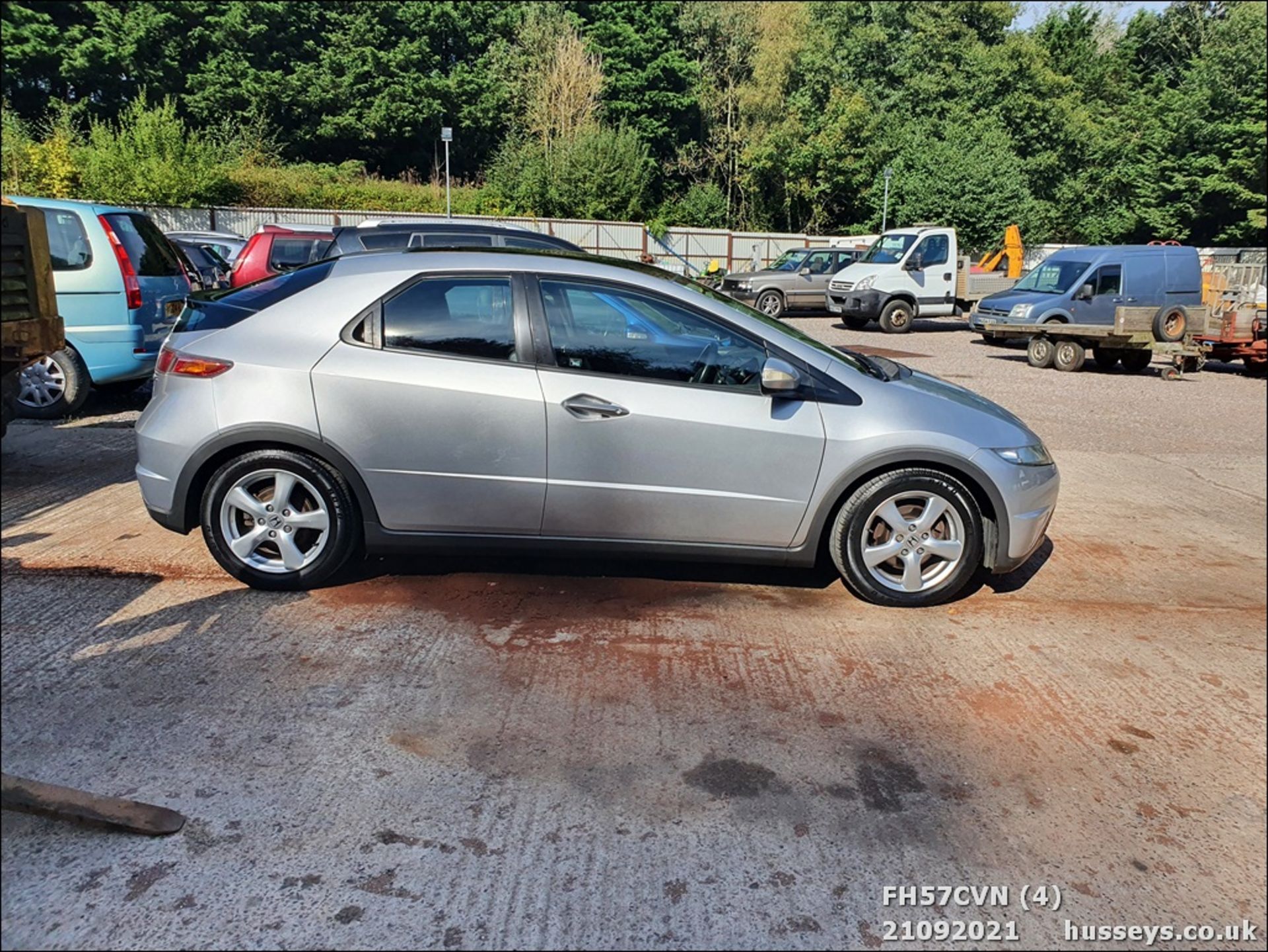 07/57 HONDA CIVIC ES I-VTEC - 1799cc 5dr Hatchback (Silver, 100k) - Image 4 of 15