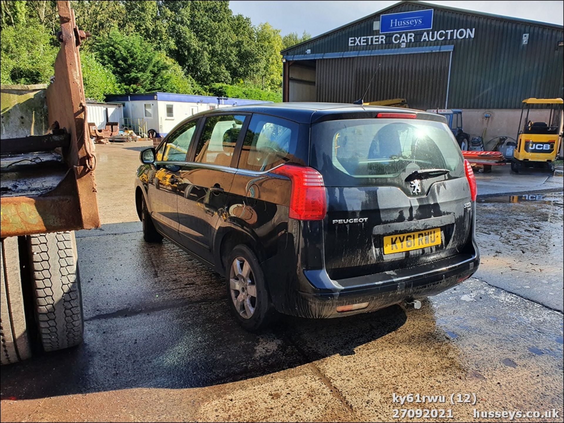 11/61 PEUGEOT 5008 SPORT E-HDI S-A - 1560cc 5dr MPV (Black, 98k) - Image 12 of 19