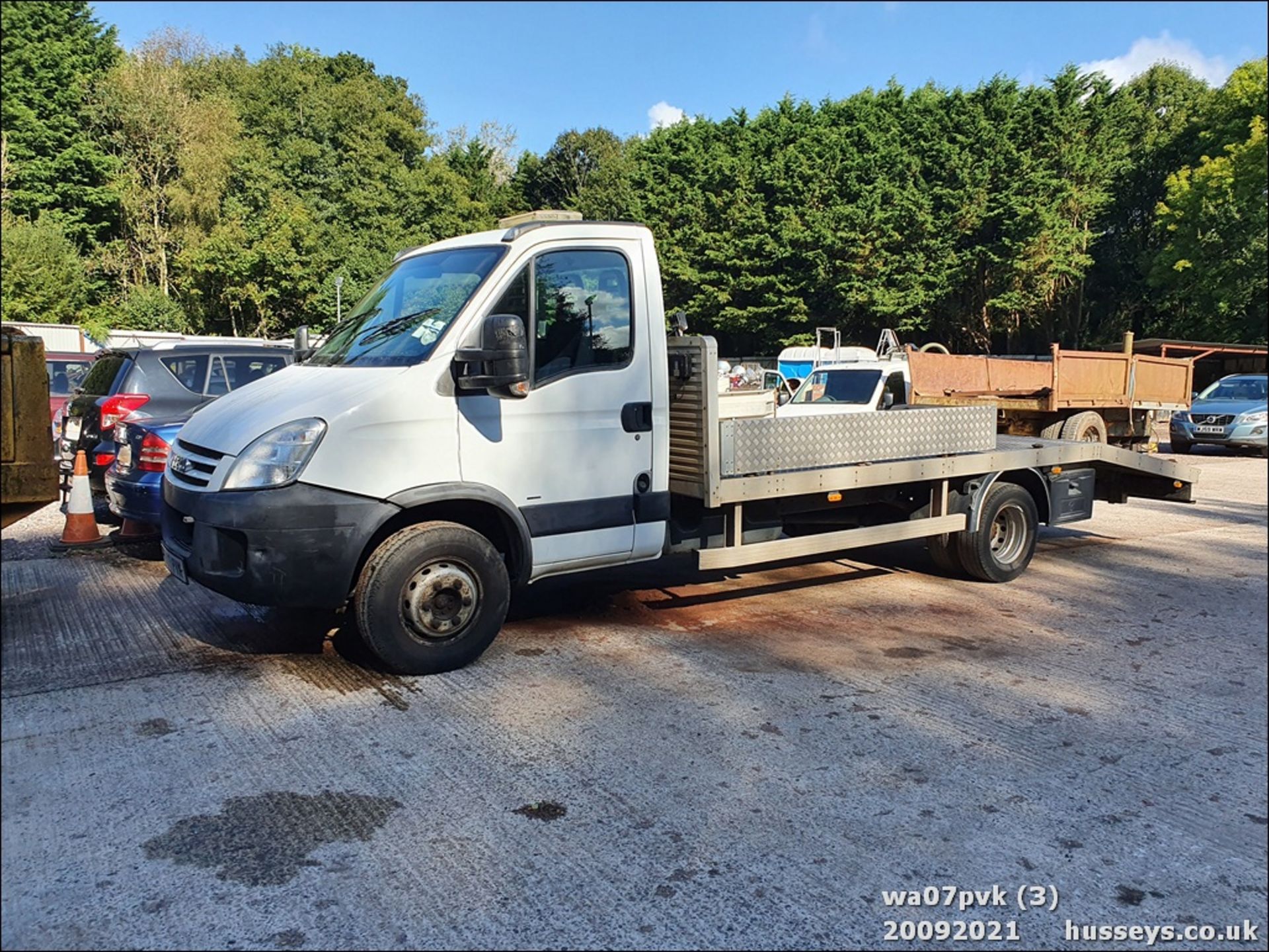 07/07 IVECO DAILY 65C18 BEAVERTAIL - 2998cc 2dr (White) - Image 2 of 11