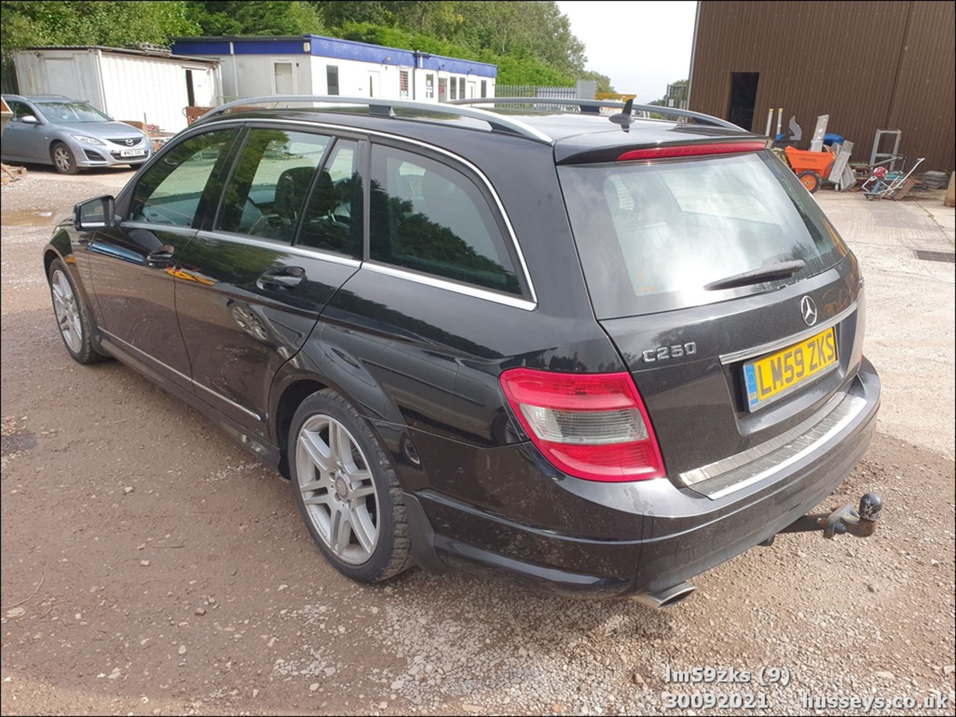 09/59 MERCEDES-BENZ C250 BLUEF-CY SPORT CDI A - 2143cc 5dr Estate (Black, 134k) - Image 8 of 19