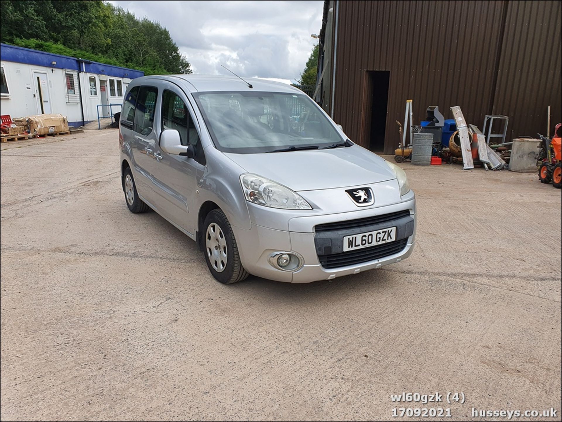 11/60 PEUGEOT PARTNER TEPEE S HDI 92 - 1560cc 5dr MPV (Silver, 89k) - Image 4 of 23