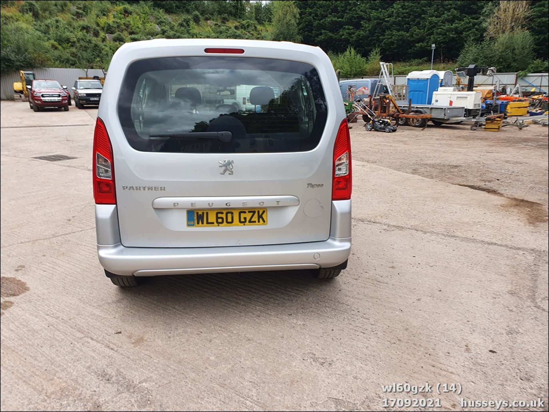 11/60 PEUGEOT PARTNER TEPEE S HDI 92 - 1560cc 5dr MPV (Silver, 89k) - Image 14 of 23