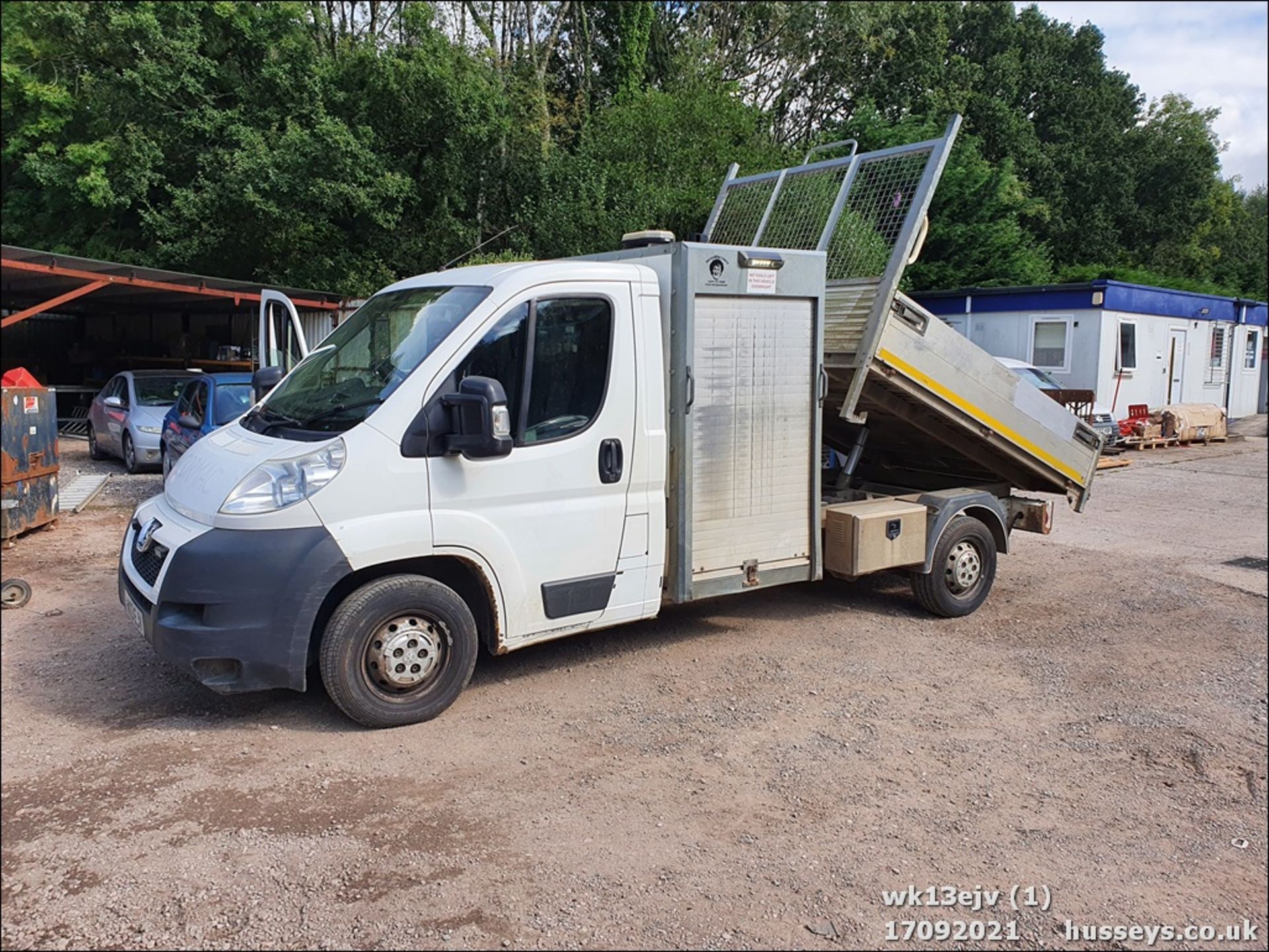 13/13 PEUGEOT BOXER 335 L2S HDI - 2198cc 2dr Tipper (White, 162k) - Image 3 of 23