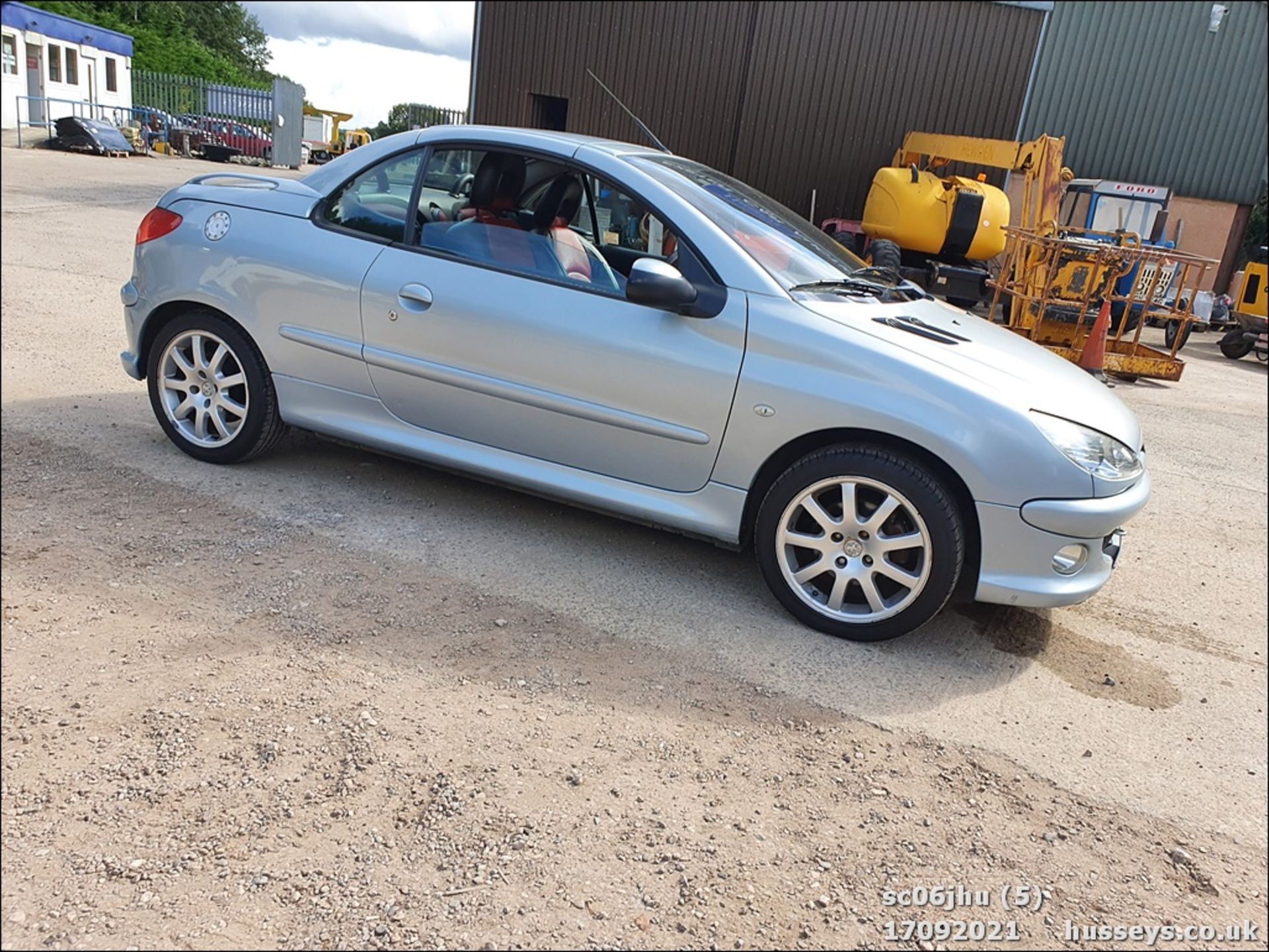 06/06 PEUGEOT 206 ALLURE CC - 1587cc 2dr Convertible (Silver, 84k) - Image 6 of 22