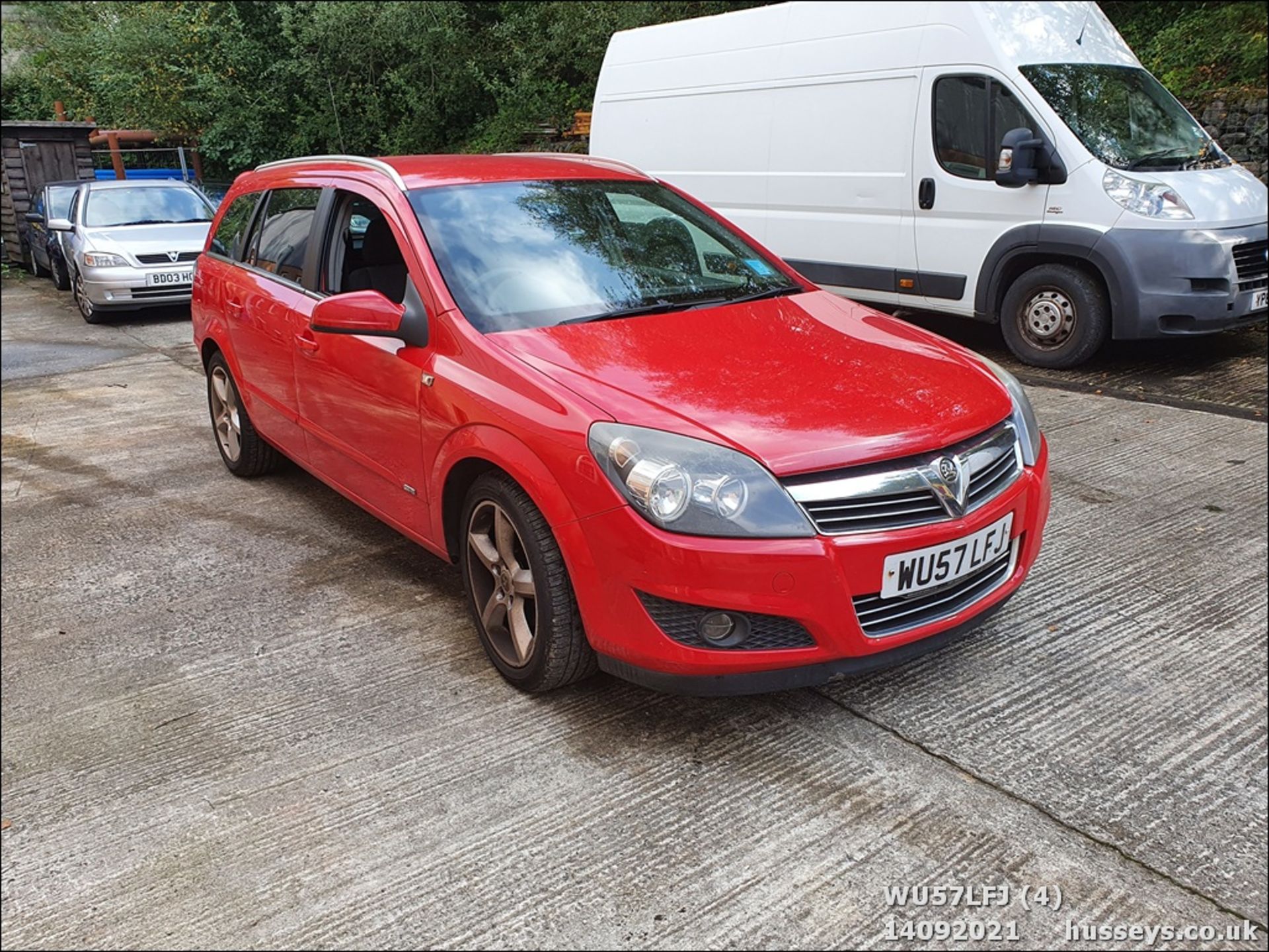 07/57 VAUXHALL ASTRA SRI CDTI 100 - 1686cc 5dr Estate (Red, 150k) - Image 4 of 17