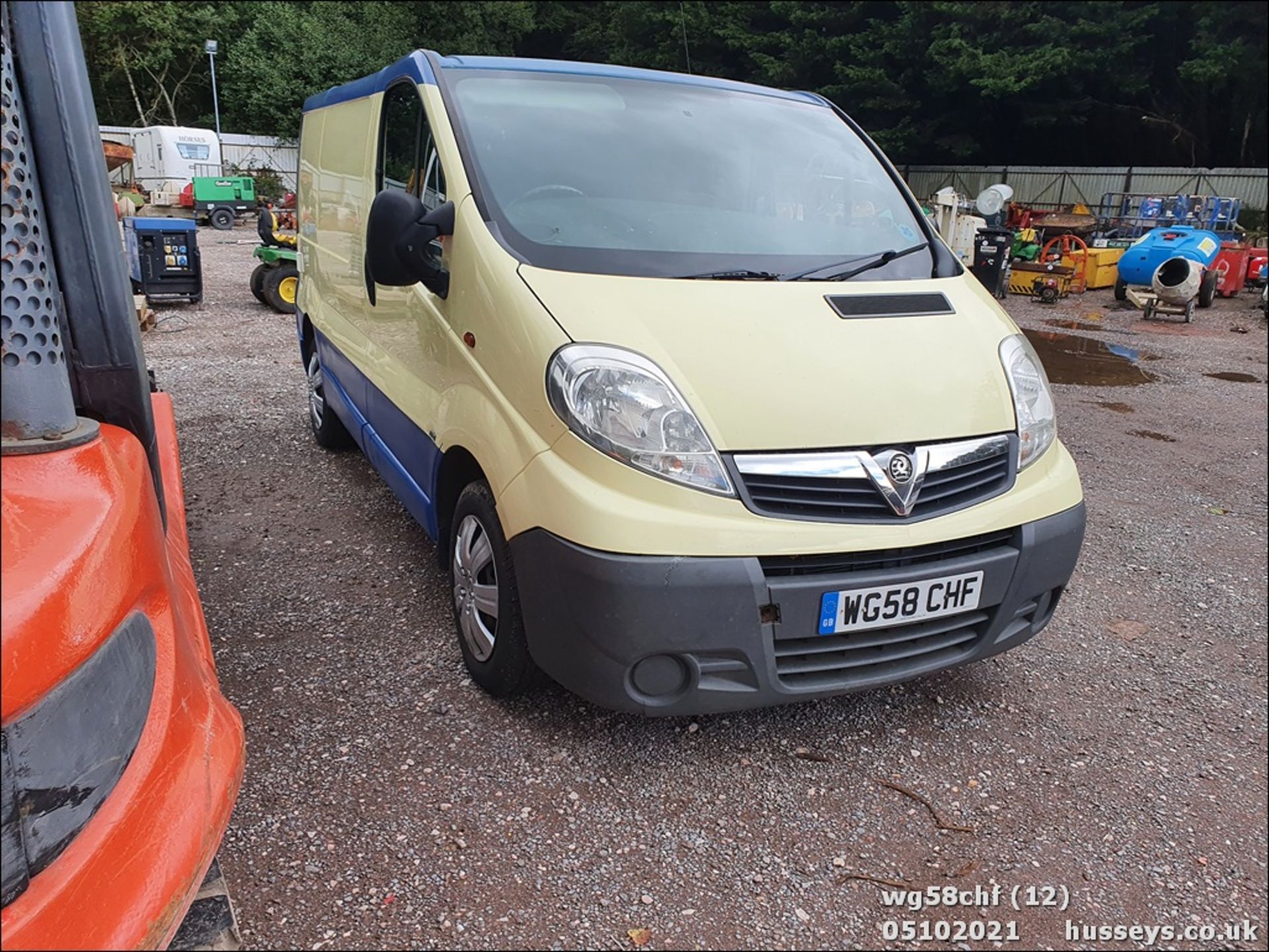 08/58 VAUXHALL VIVARO SPORTIVE CDTI SWB - 1995cc 5dr Van (Blue, 128k) - Image 12 of 17