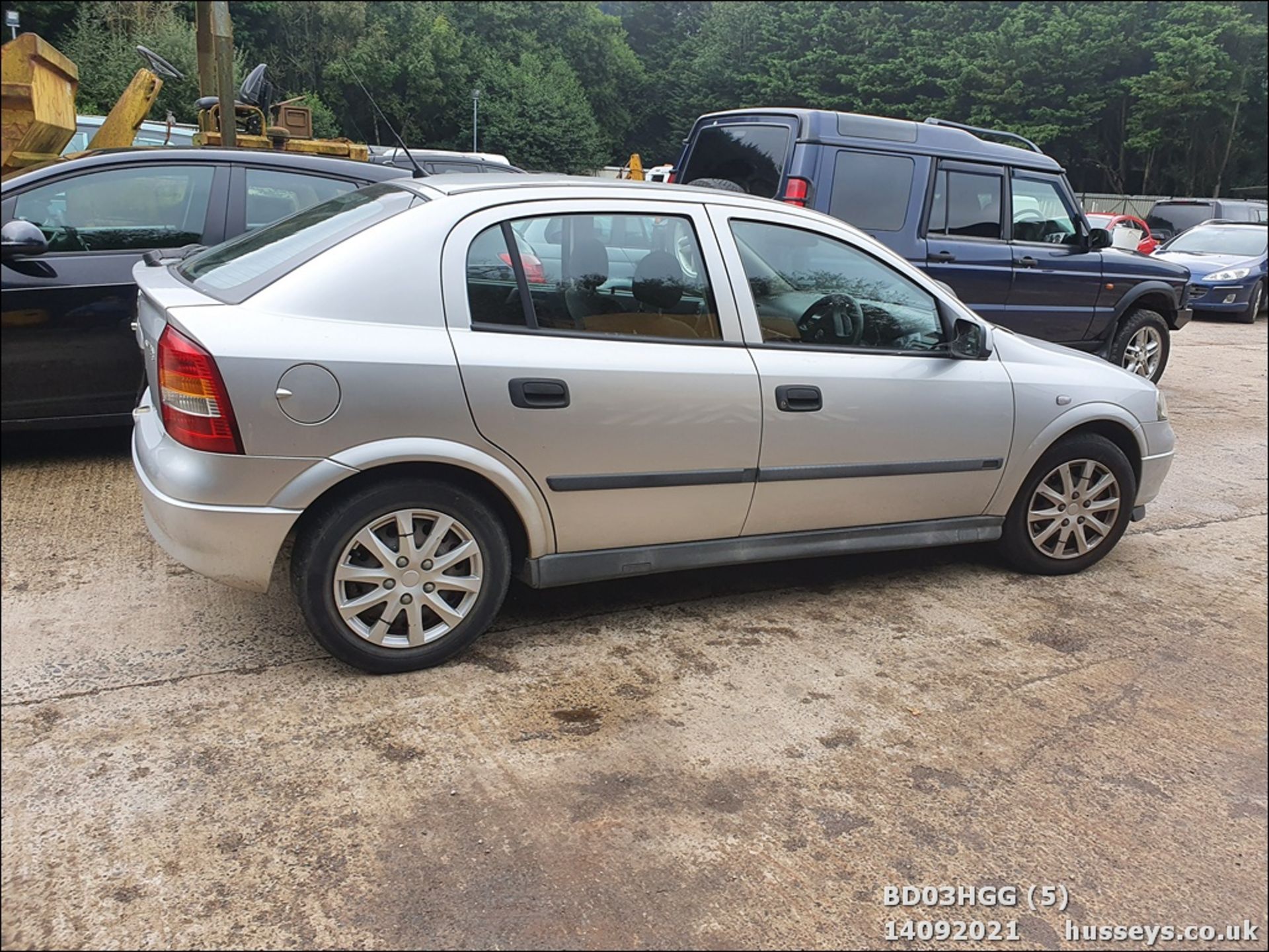 03/03 VAUXHALL ASTRA CLUB 8V - 1598cc 5dr Hatchback (Silver) - Image 5 of 14