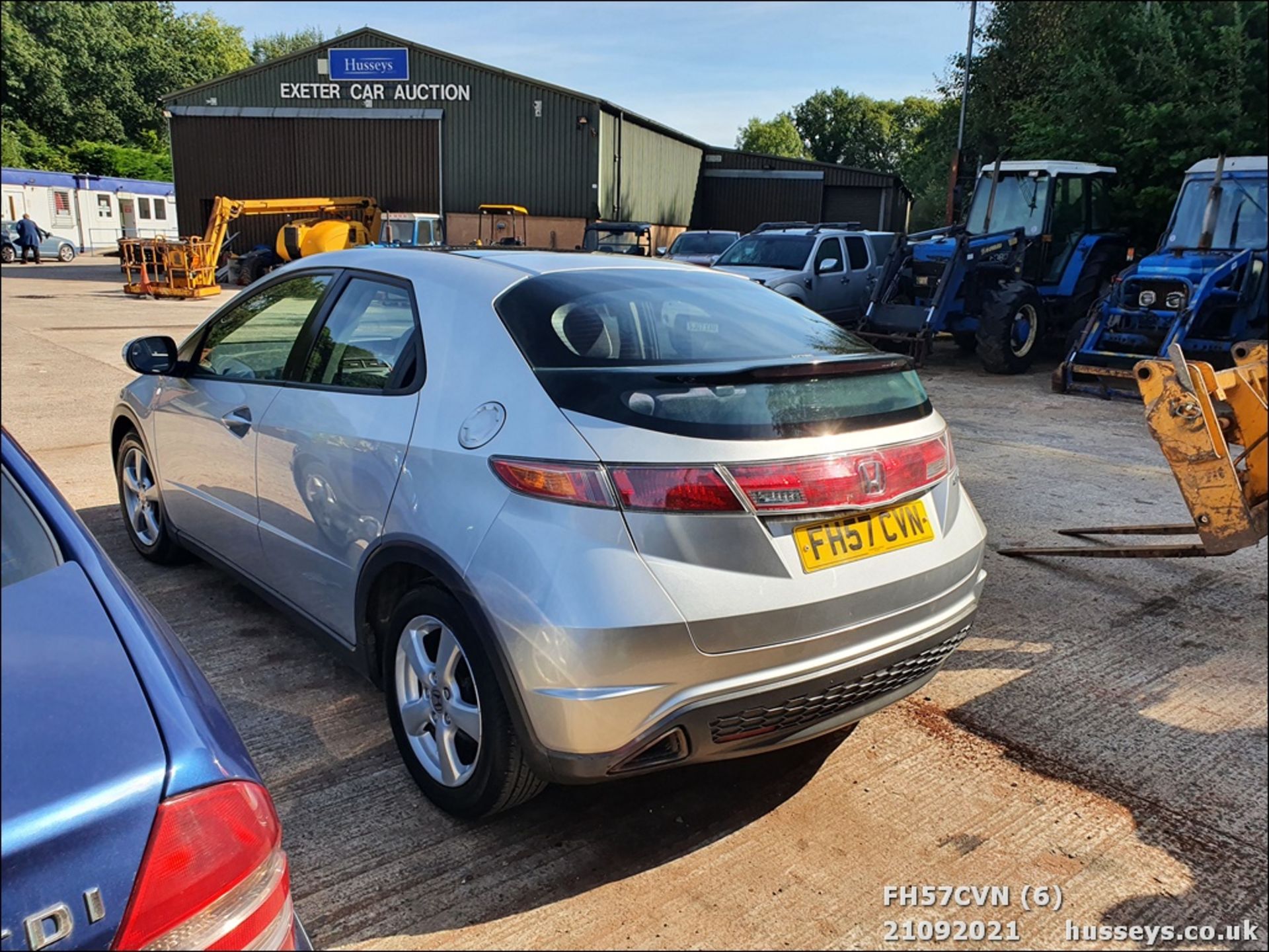 07/57 HONDA CIVIC ES I-VTEC - 1799cc 5dr Hatchback (Silver, 100k) - Image 6 of 15