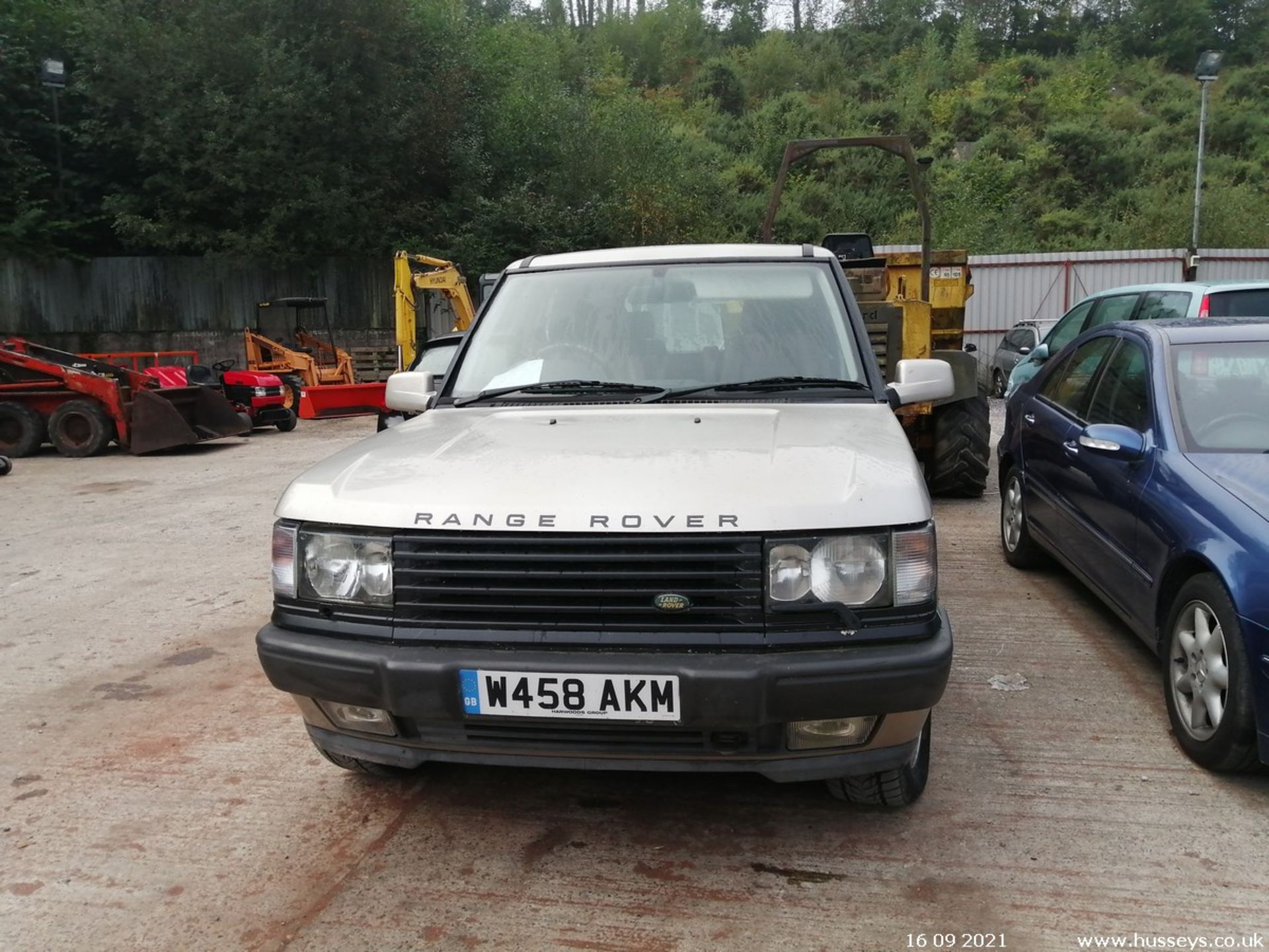 2000 LAND ROVER RANGE ROVER - 4554cc 5dr 4x4 (Gold, 119k) - Image 4 of 16