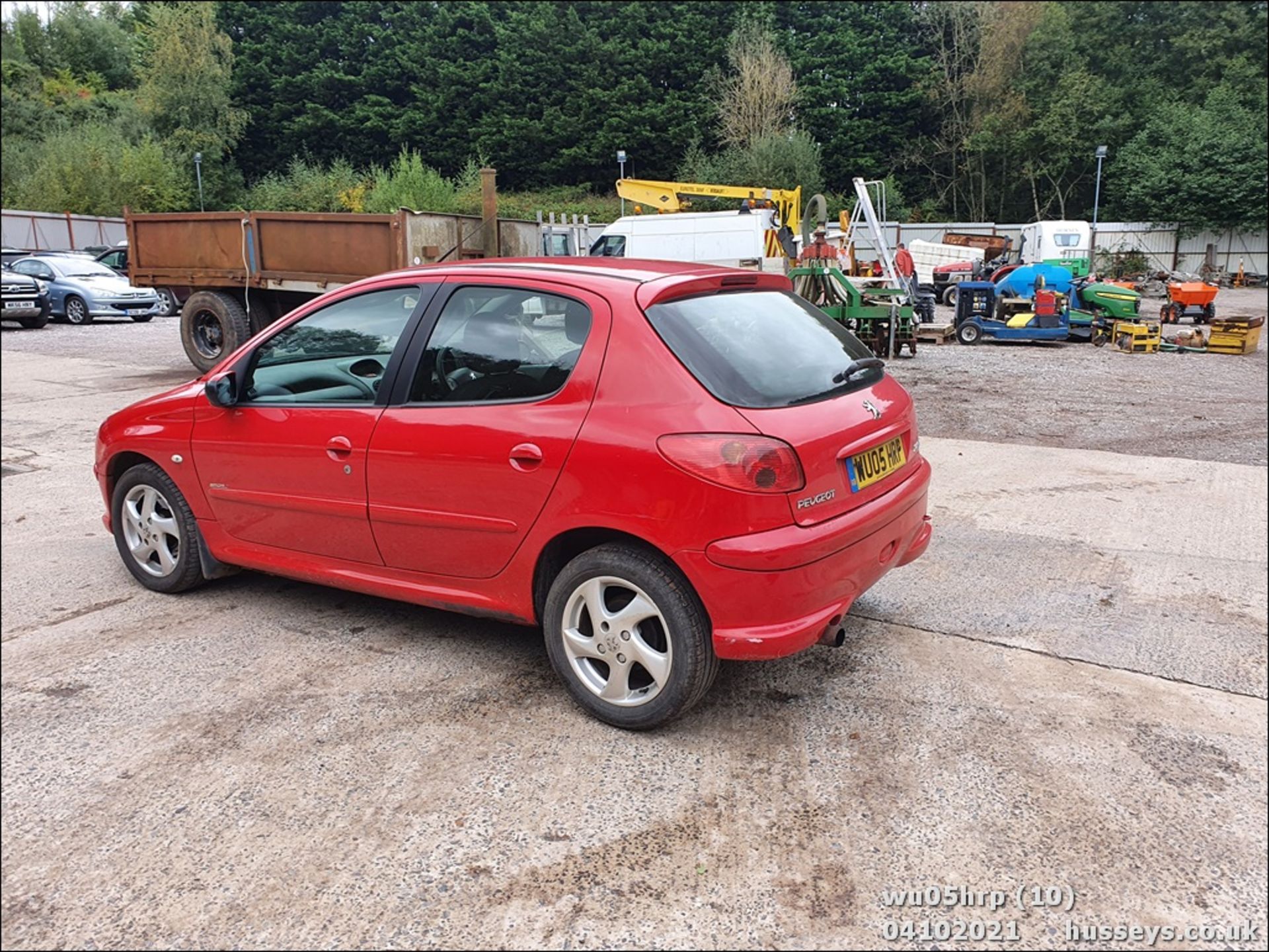 05/05 PEUGEOT 206 SPORT HDI - 1997cc 5dr Hatchback (Red, 153k) - Image 10 of 18