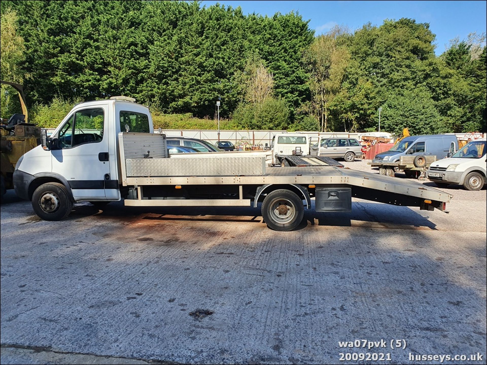 07/07 IVECO DAILY 65C18 BEAVERTAIL - 2998cc 2dr (White) - Image 4 of 11