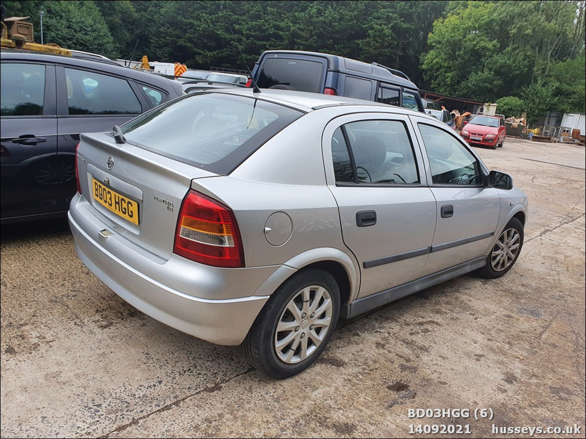 03/03 VAUXHALL ASTRA CLUB 8V - 1598cc 5dr Hatchback (Silver) - Image 6 of 14