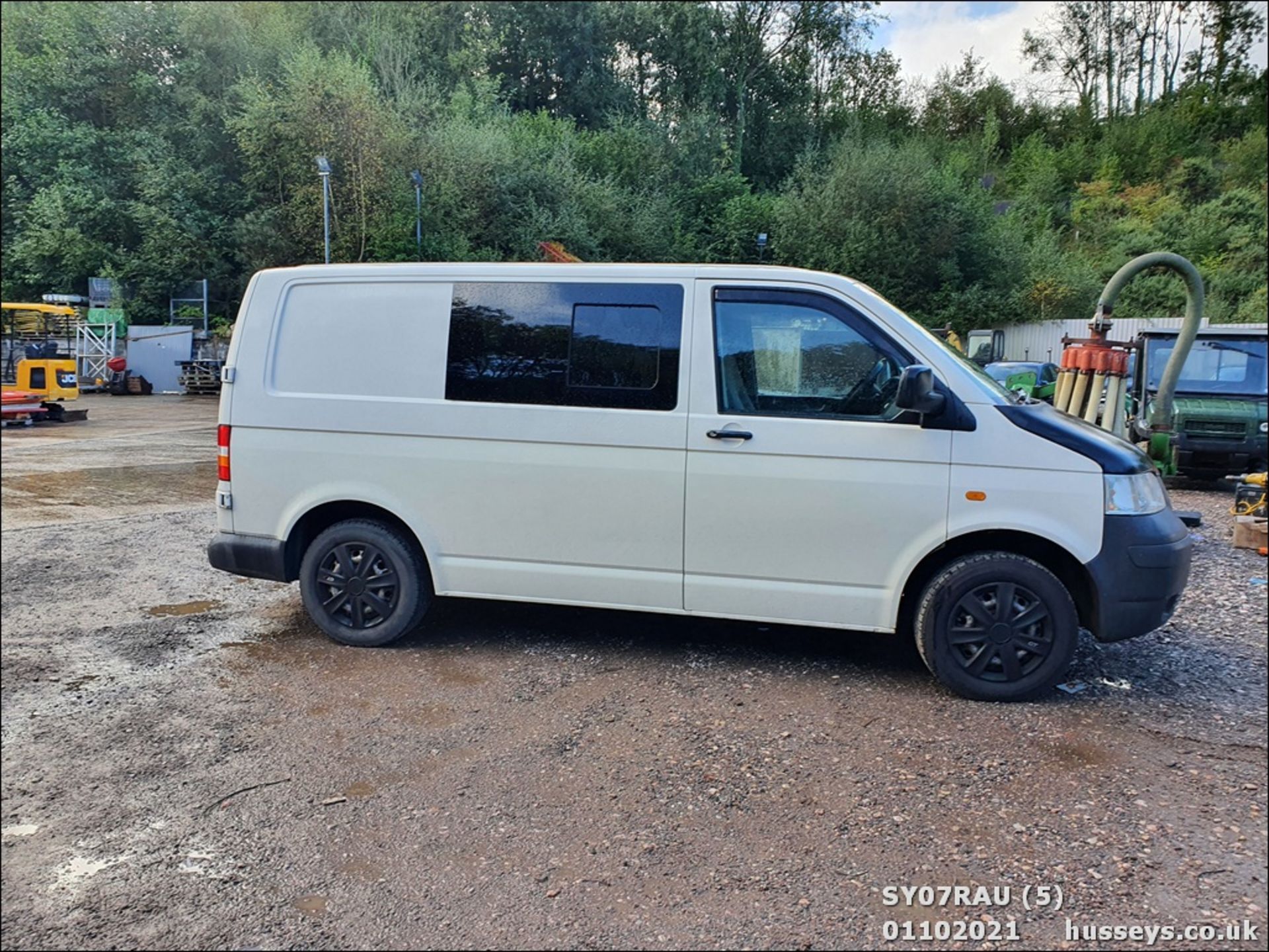 07/07 VOLKSWAGEN TRANSPORTER T28 102 TDI SWB - 1896cc 5dr Van (White, 120k) - Image 4 of 20