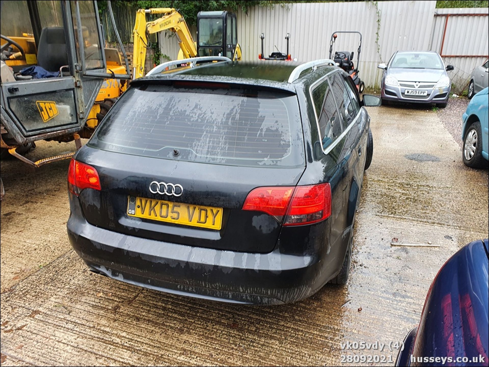 05/05 AUDI A4 S LINE TDI - 1986cc 5dr Estate (Black) - Image 3 of 13