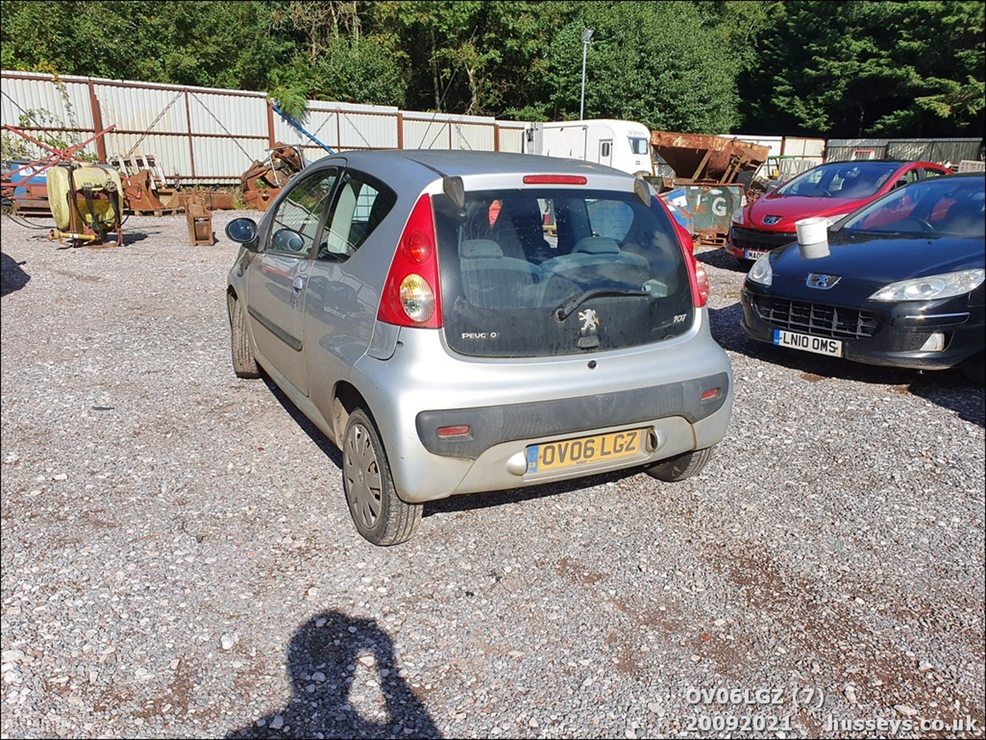 06/06 PEUGEOT 107 URBAN - 998cc 3dr Hatchback (Silver) - Image 7 of 20