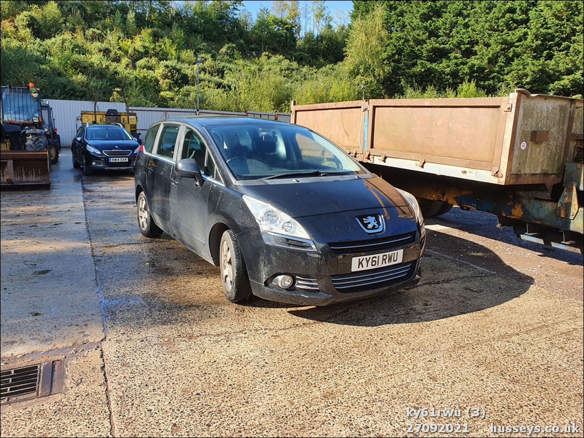 11/61 PEUGEOT 5008 SPORT E-HDI S-A - 1560cc 5dr MPV (Black, 98k) - Image 3 of 19