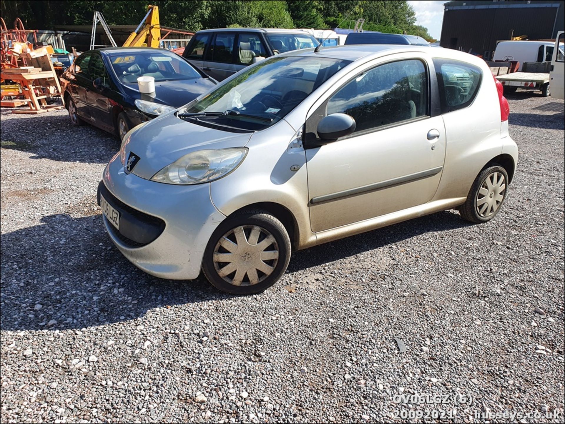 06/06 PEUGEOT 107 URBAN - 998cc 3dr Hatchback (Silver) - Image 6 of 20