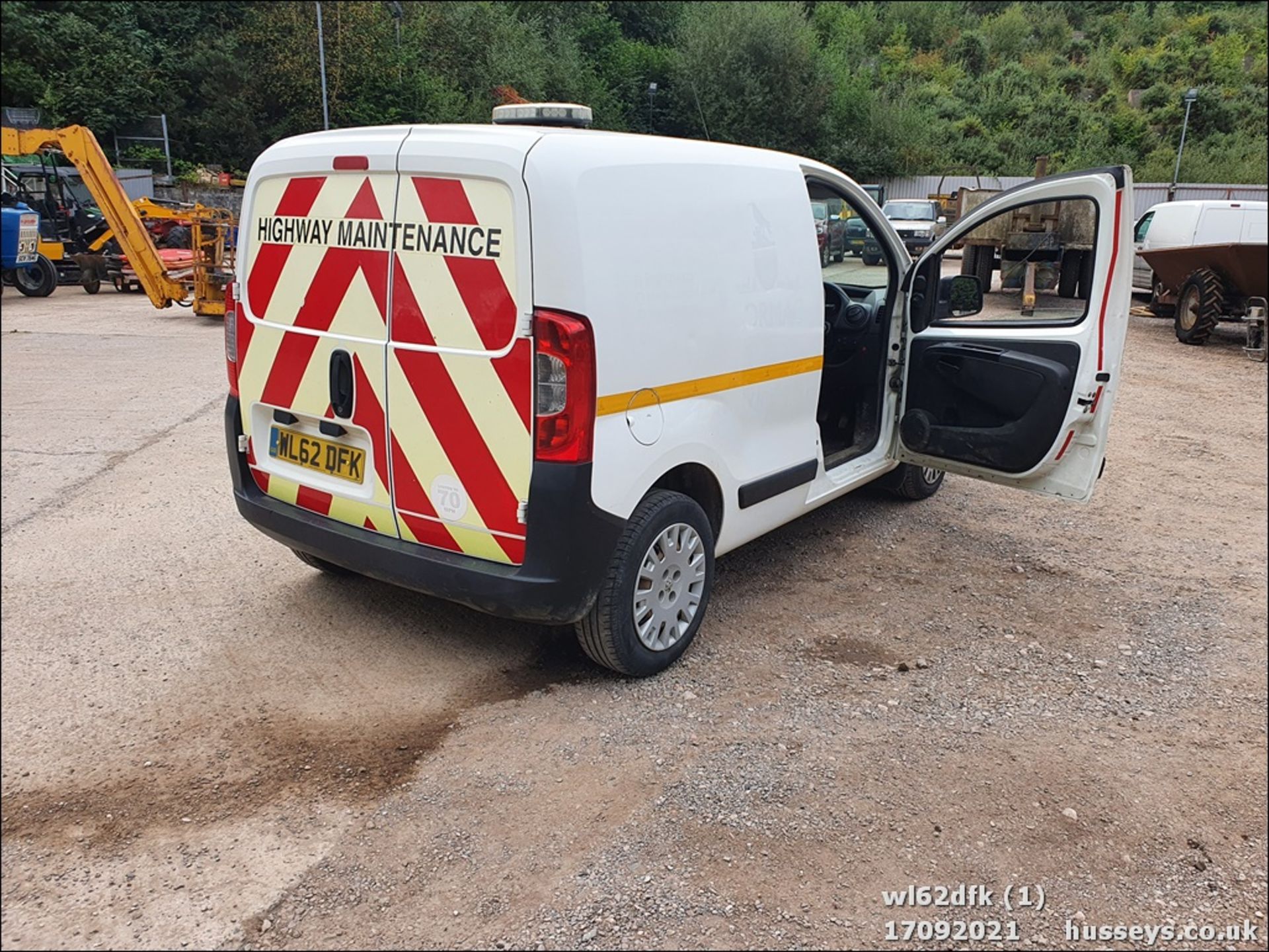 12/62 PEUGEOT BIPPER SE HDI - 1248cc 5dr Van (White, 97k) - Image 2 of 15