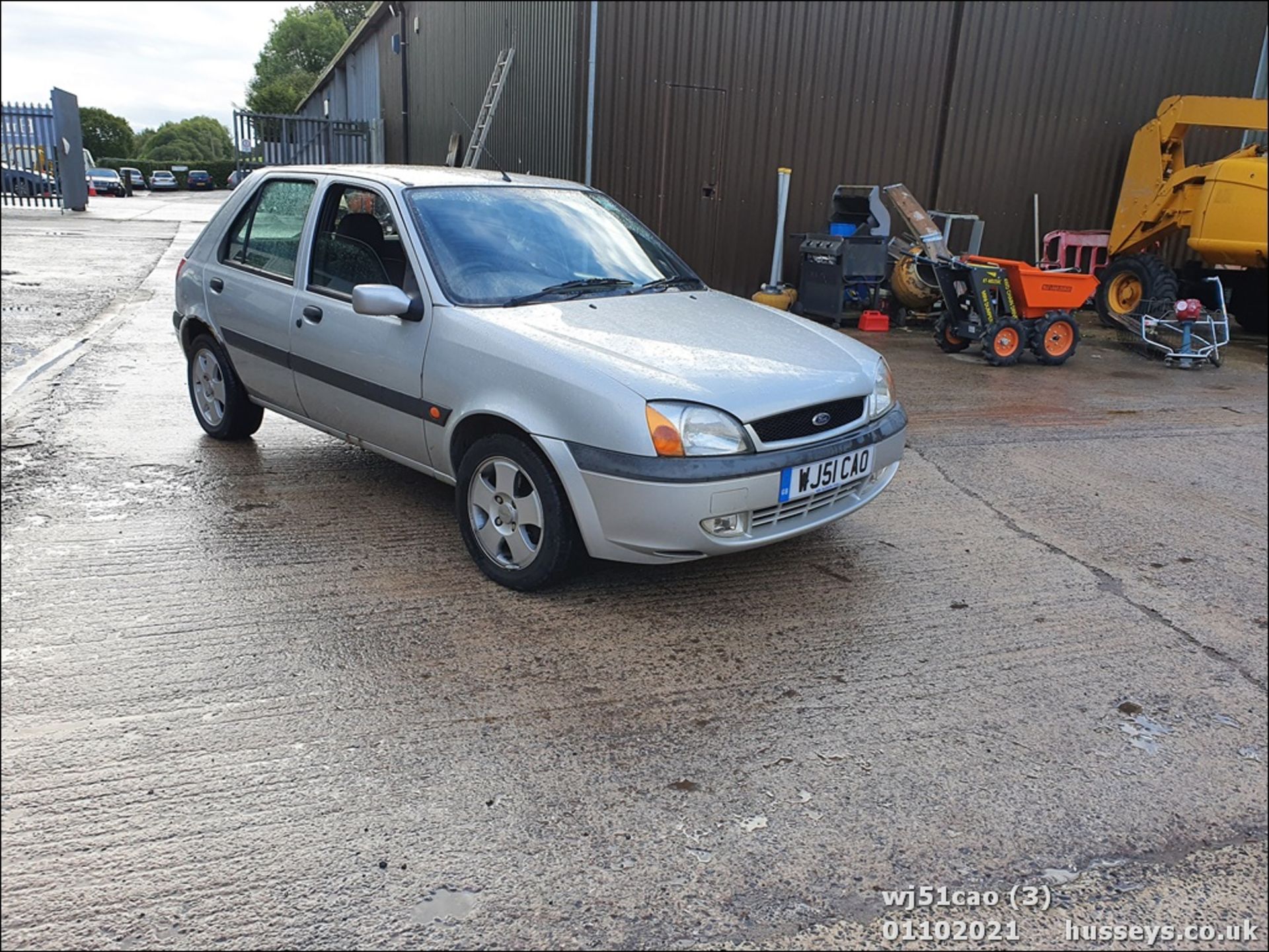 02/51 FORD FIESTA FREESTYLE - 1242cc 5dr Hatchback (Silver, 60k) - Image 3 of 17