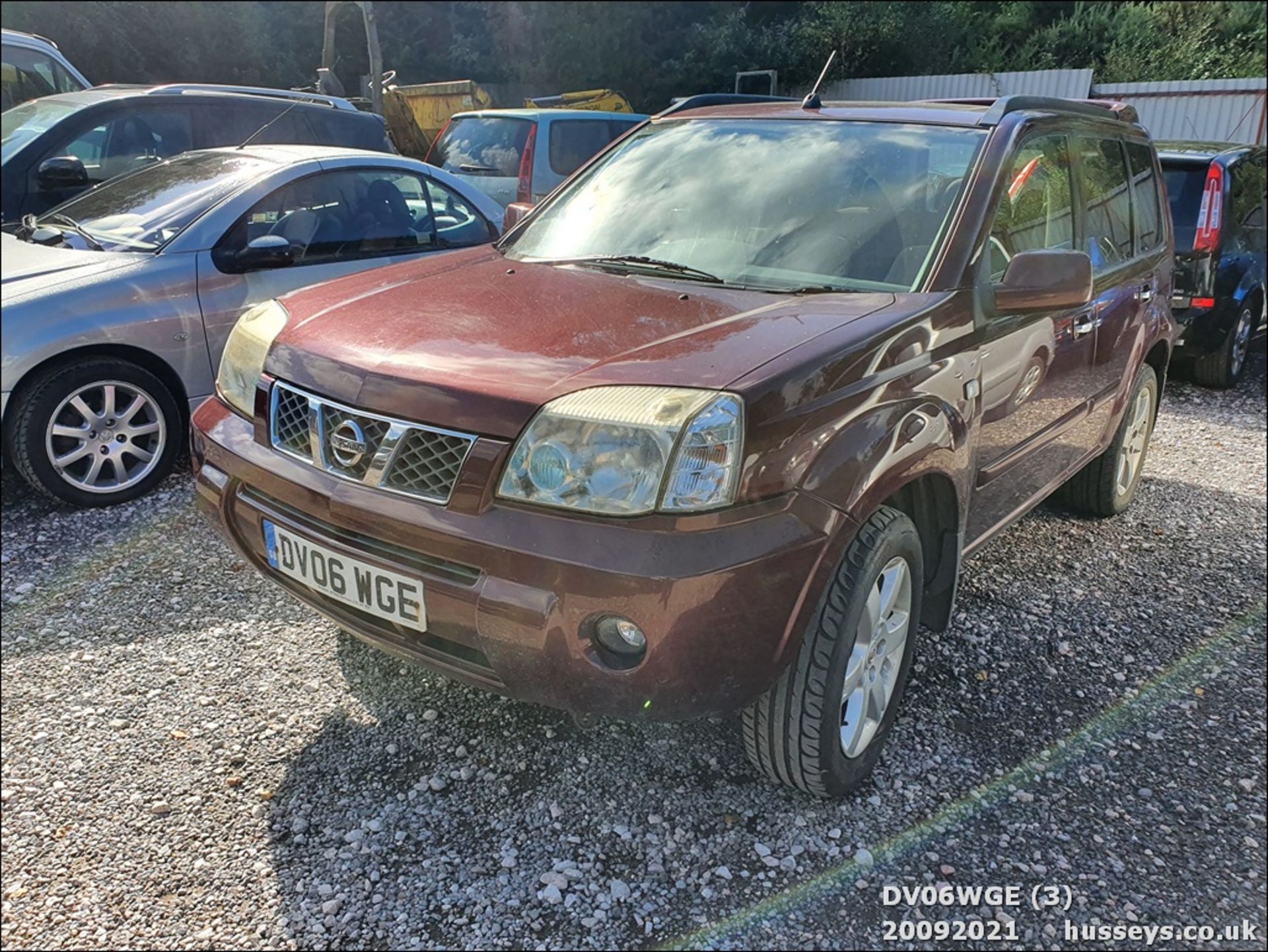 06/06 NISSAN X-TRAIL COLUMBIA DCI - 2184cc 5dr Estate (Red) - Image 3 of 14