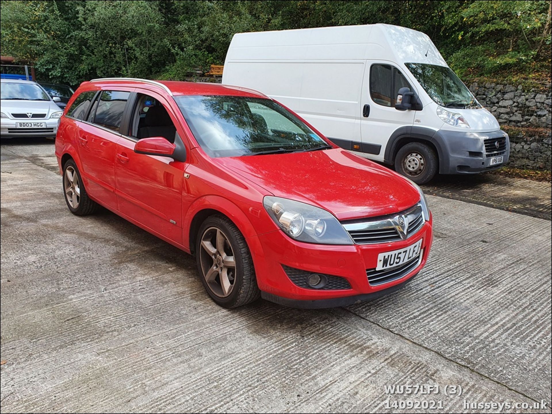 07/57 VAUXHALL ASTRA SRI CDTI 100 - 1686cc 5dr Estate (Red, 150k) - Image 3 of 17