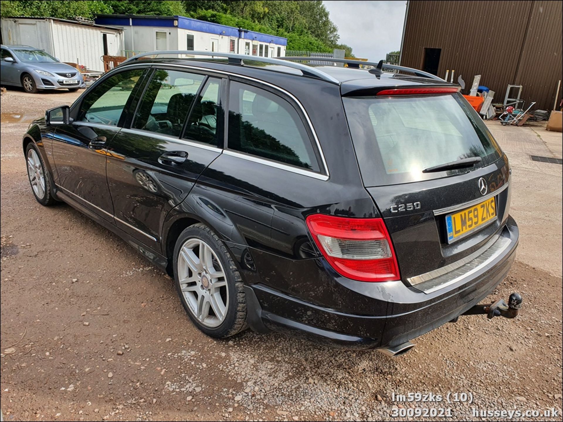 09/59 MERCEDES-BENZ C250 BLUEF-CY SPORT CDI A - 2143cc 5dr Estate (Black, 134k) - Image 9 of 19