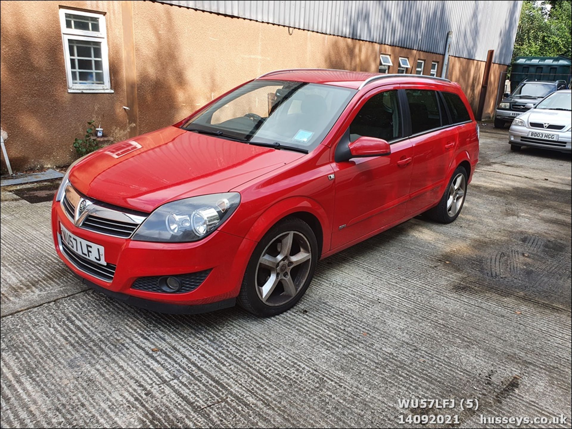 07/57 VAUXHALL ASTRA SRI CDTI 100 - 1686cc 5dr Estate (Red, 150k) - Image 5 of 17