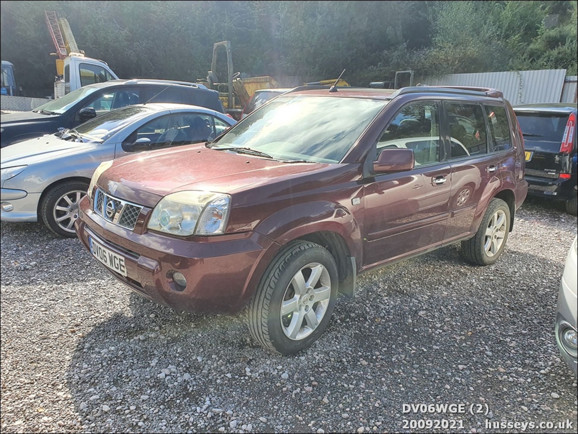 06/06 NISSAN X-TRAIL COLUMBIA DCI - 2184cc 5dr Estate (Red) - Image 2 of 14