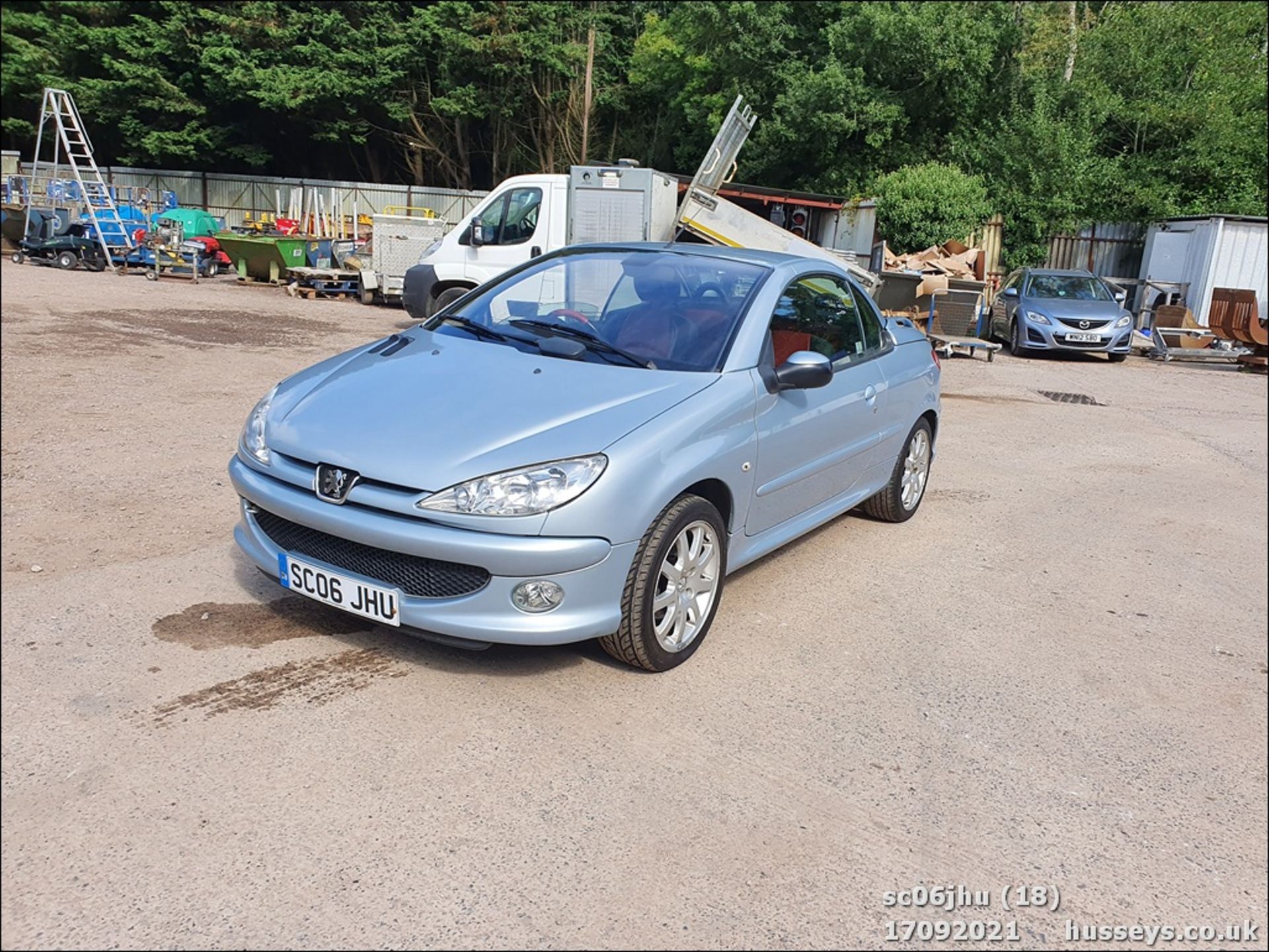 06/06 PEUGEOT 206 ALLURE CC - 1587cc 2dr Convertible (Silver, 84k) - Image 13 of 22