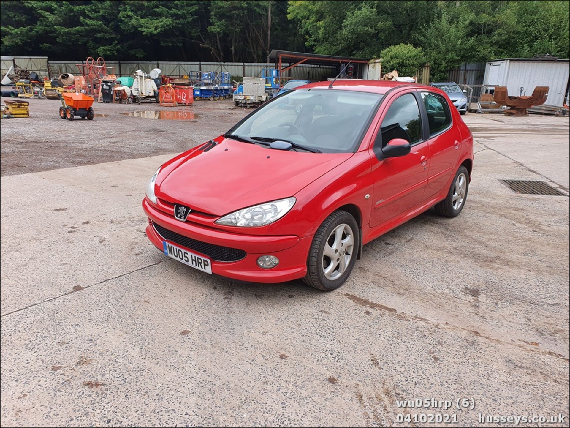 05/05 PEUGEOT 206 SPORT HDI - 1997cc 5dr Hatchback (Red, 153k) - Image 6 of 18