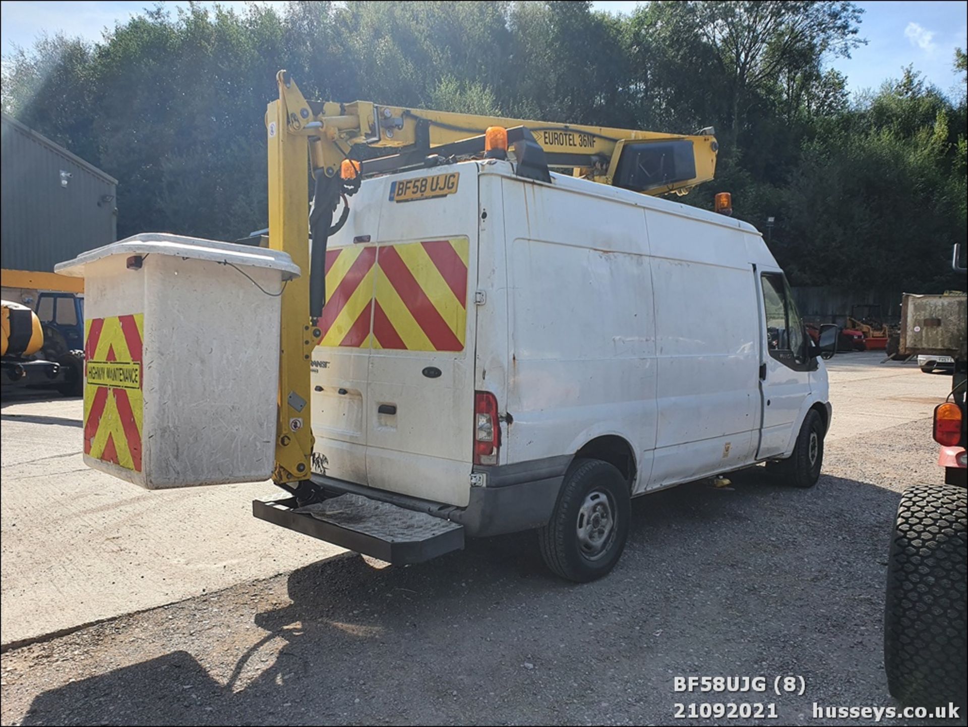 08/58 FORD TRANSIT 100 T350M RWD - 2402cc Van (White) - Image 8 of 15