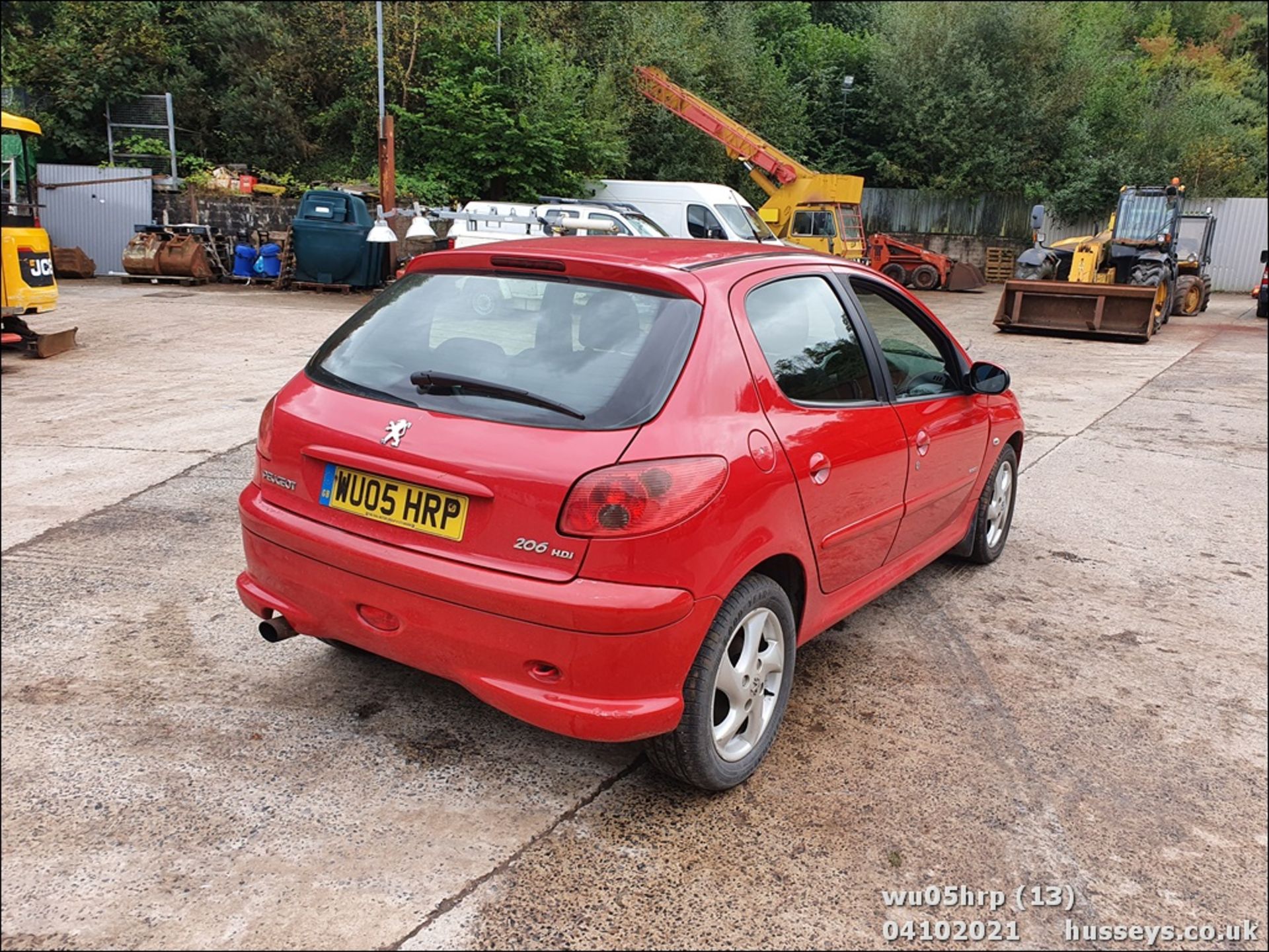 05/05 PEUGEOT 206 SPORT HDI - 1997cc 5dr Hatchback (Red, 153k) - Image 13 of 18