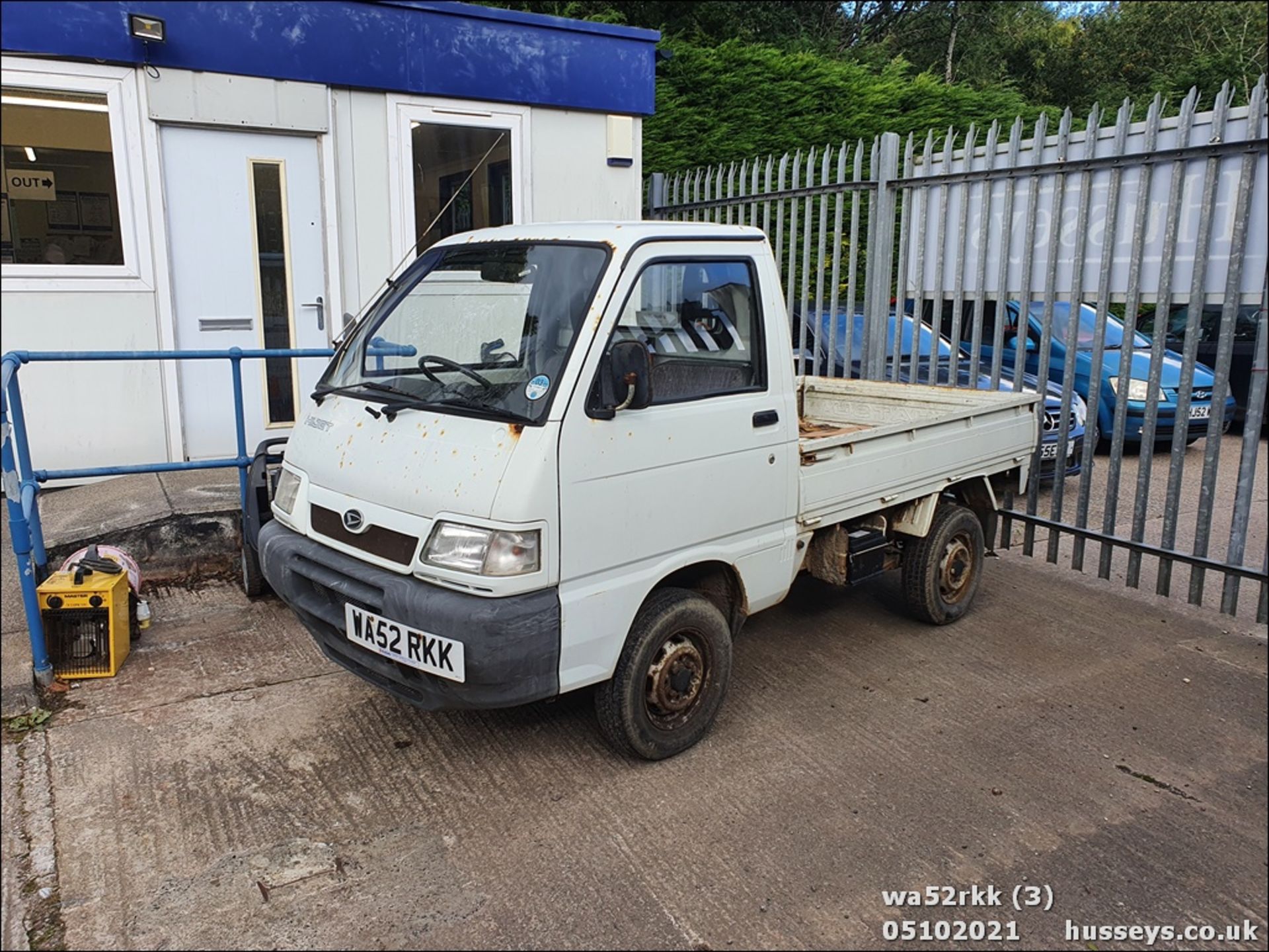 02/52 DAIHATSU HI-JET 1300 16V EFI - 1296cc 2dr Van (White) - Image 4 of 10