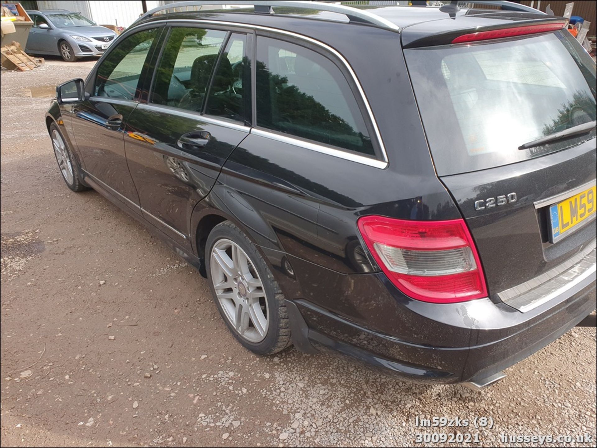 09/59 MERCEDES-BENZ C250 BLUEF-CY SPORT CDI A - 2143cc 5dr Estate (Black, 134k) - Image 7 of 19