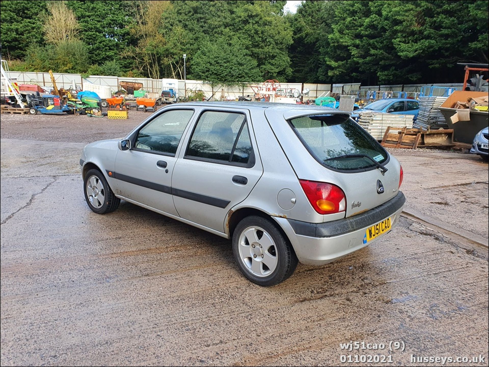 02/51 FORD FIESTA FREESTYLE - 1242cc 5dr Hatchback (Silver, 60k) - Image 9 of 17