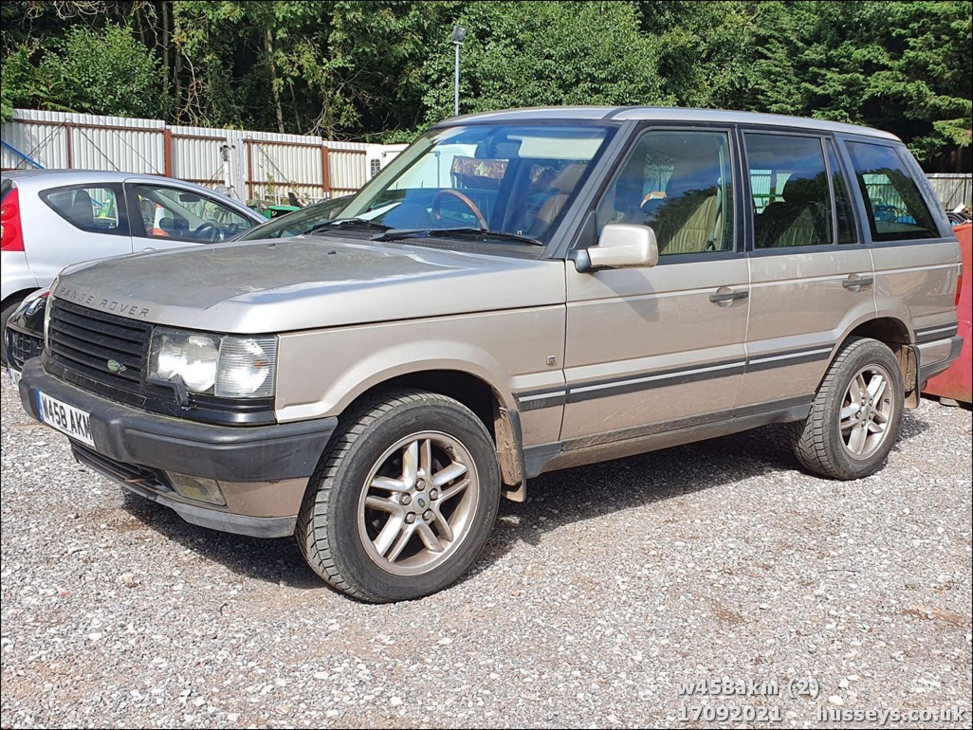 2000 LAND ROVER RANGE ROVER - 4554cc 5dr 4x4 (Gold, 119k)