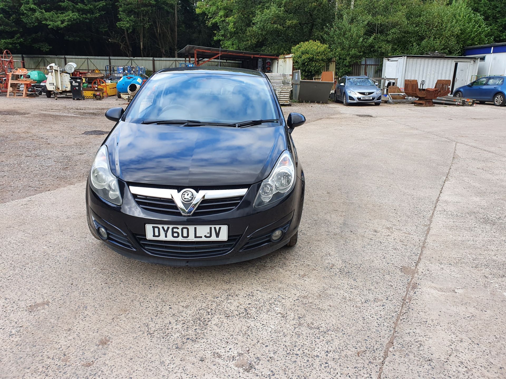 10/60 VAUXHALL CORSA SXI - 1398cc 3dr Hatchback (Black, 78k) - Image 7 of 26