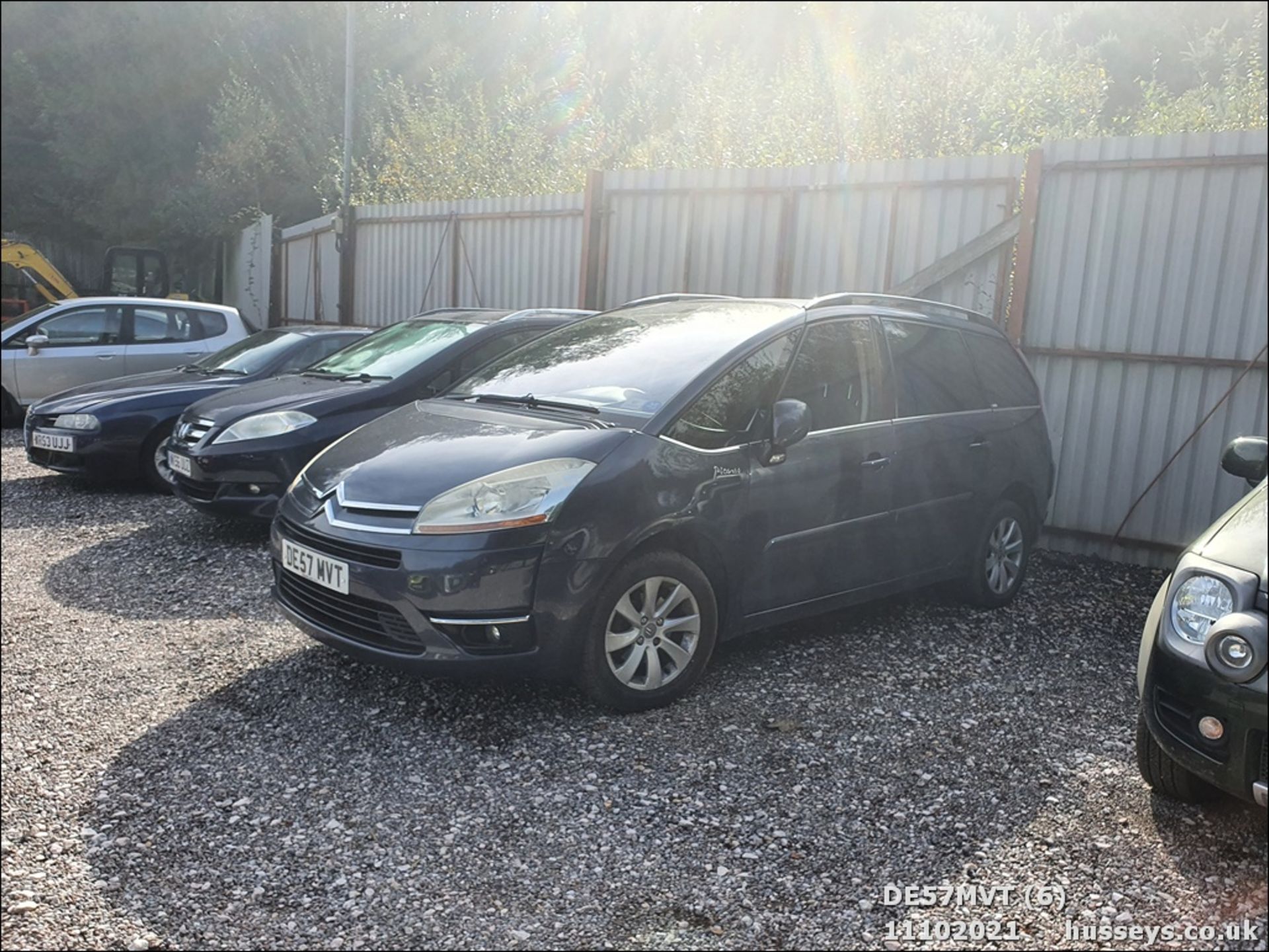 07/57 CITROEN C4 PICASSO 7 EXCL HDI A - 1560cc 5dr MPV (Mauve/purple, 93k) - Image 6 of 13