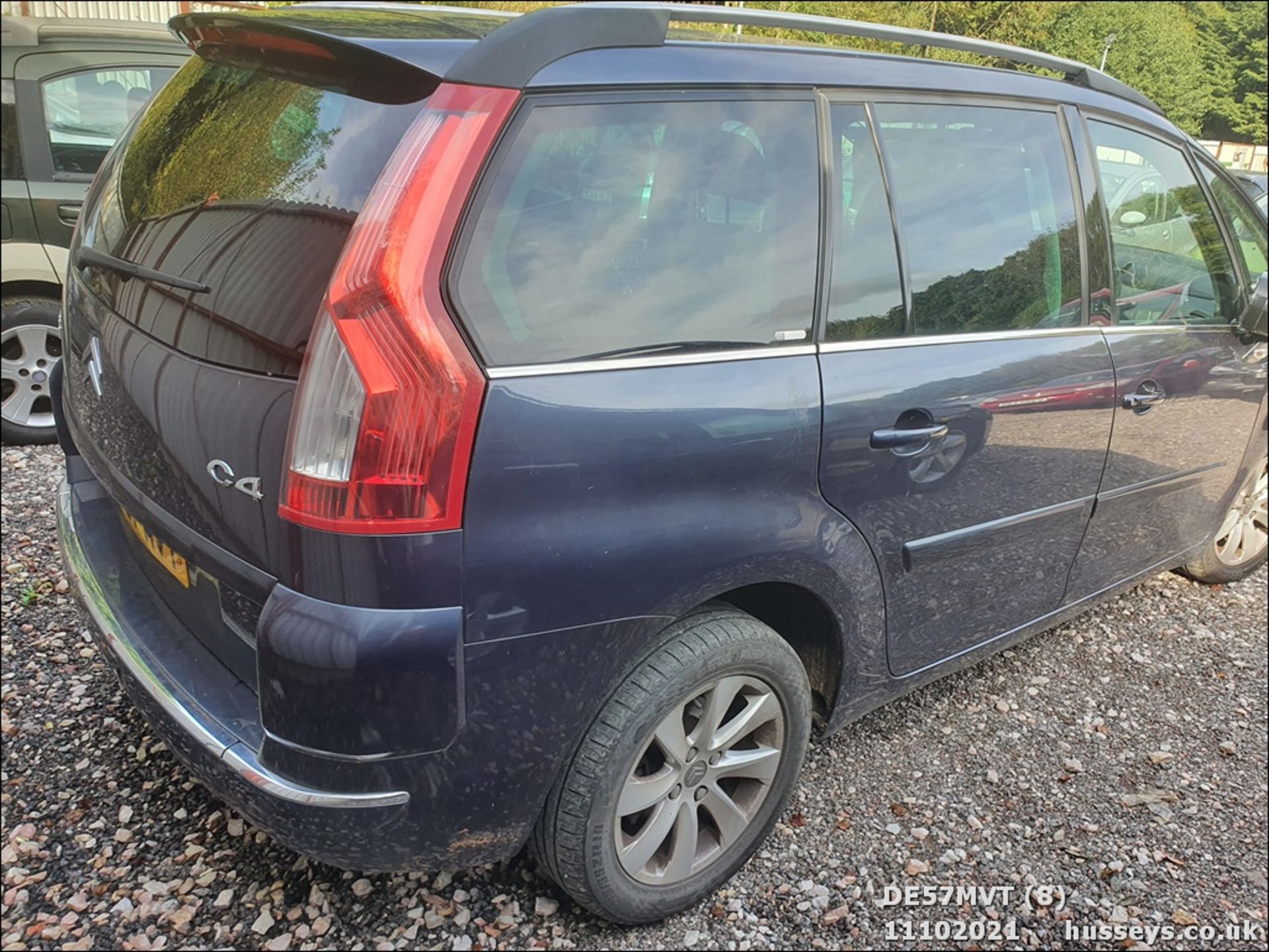 07/57 CITROEN C4 PICASSO 7 EXCL HDI A - 1560cc 5dr MPV (Mauve/purple, 93k) - Image 8 of 13