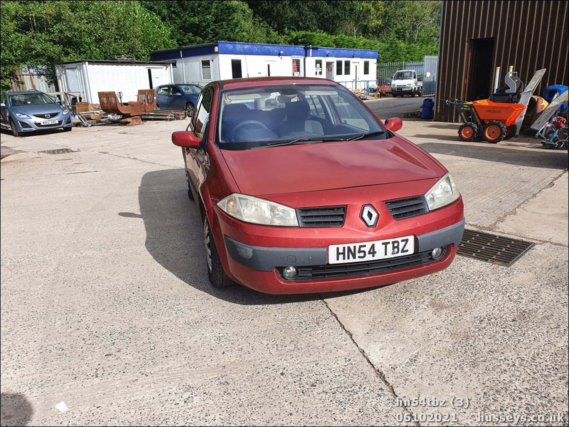 04/54 RENAULT MEGANE EXPRESSION DCI 100 - 1461cc 5dr Hatchback (Red, 130k) - Image 3 of 25