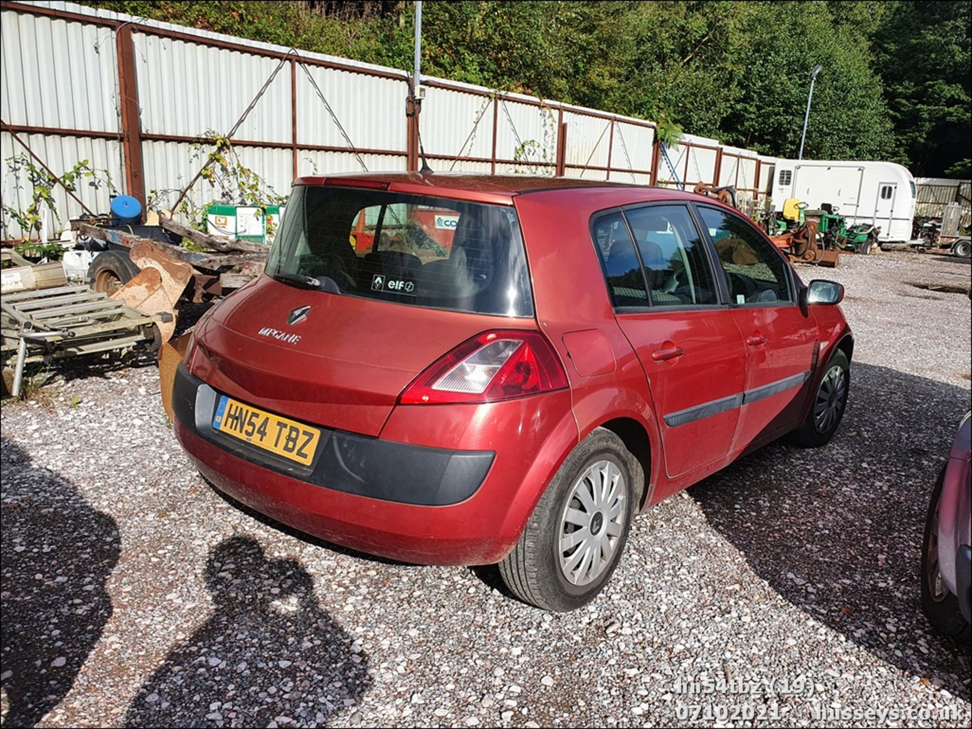 04/54 RENAULT MEGANE EXPRESSION DCI 100 - 1461cc 5dr Hatchback (Red, 130k) - Image 18 of 25