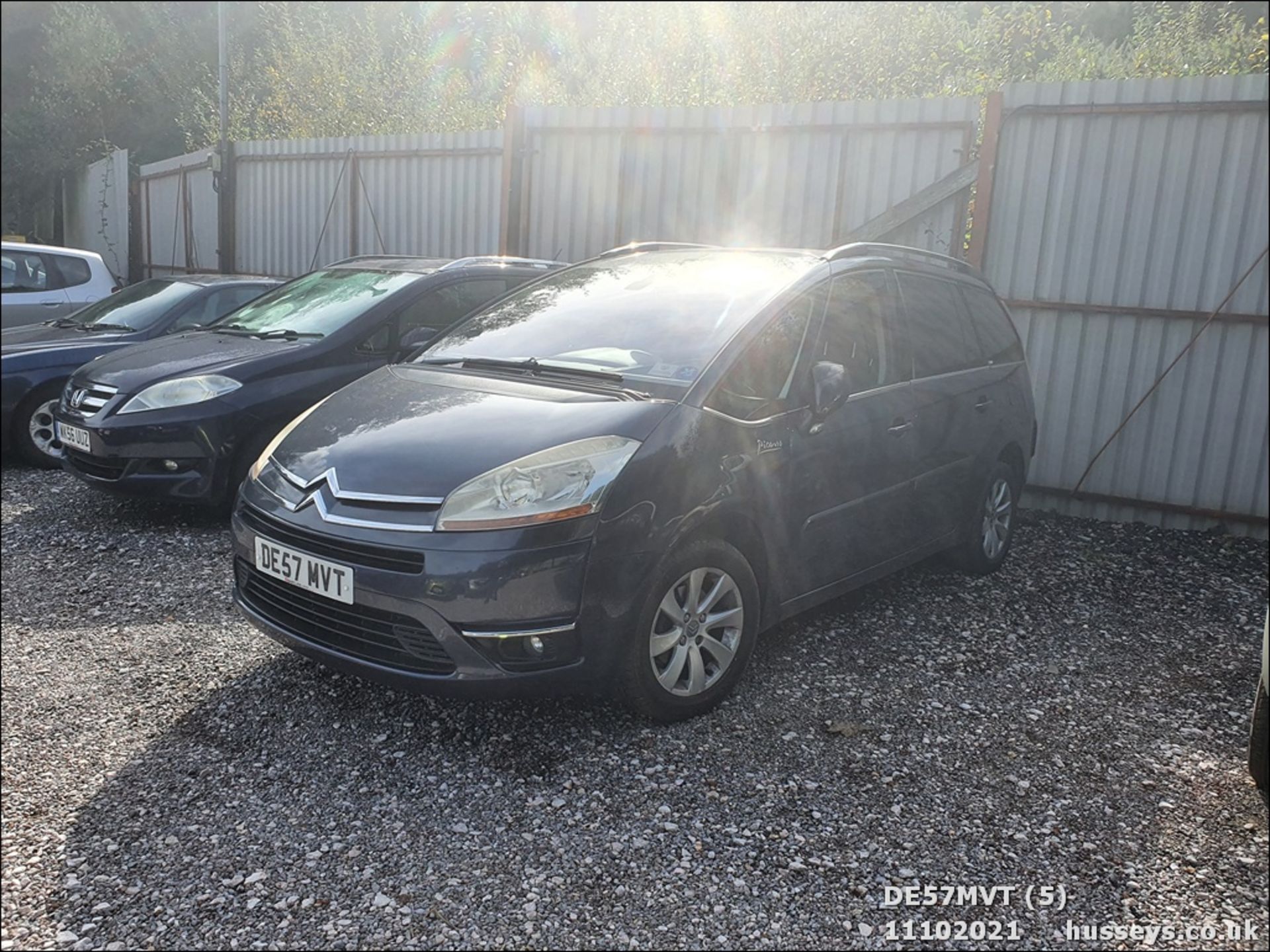 07/57 CITROEN C4 PICASSO 7 EXCL HDI A - 1560cc 5dr MPV (Mauve/purple, 93k) - Image 4 of 13