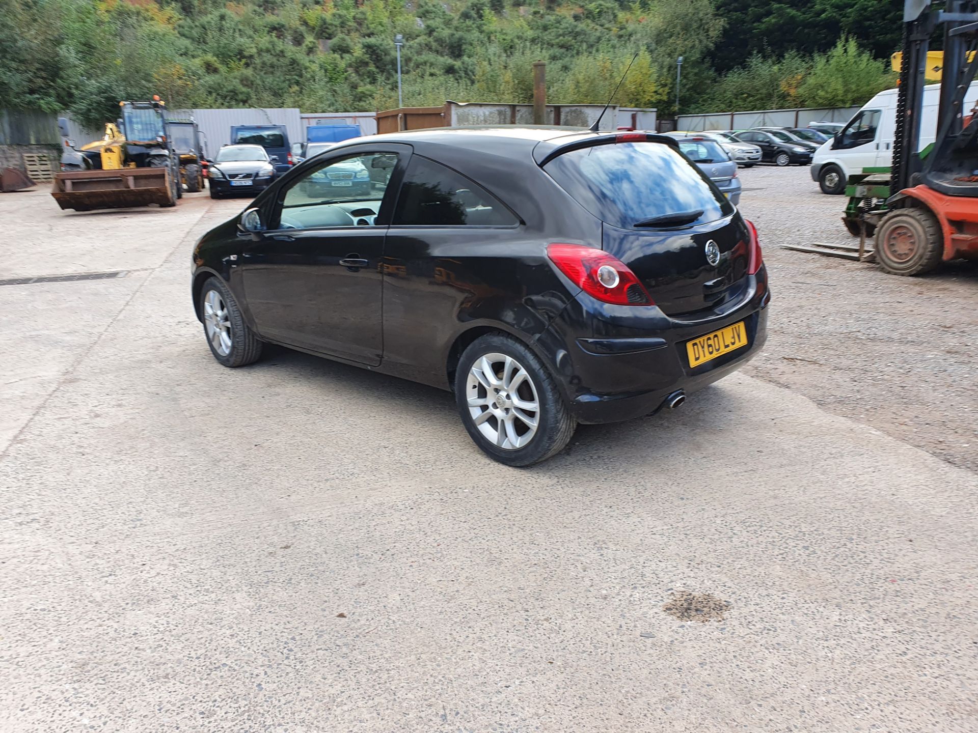 10/60 VAUXHALL CORSA SXI - 1398cc 3dr Hatchback (Black, 78k) - Image 14 of 26