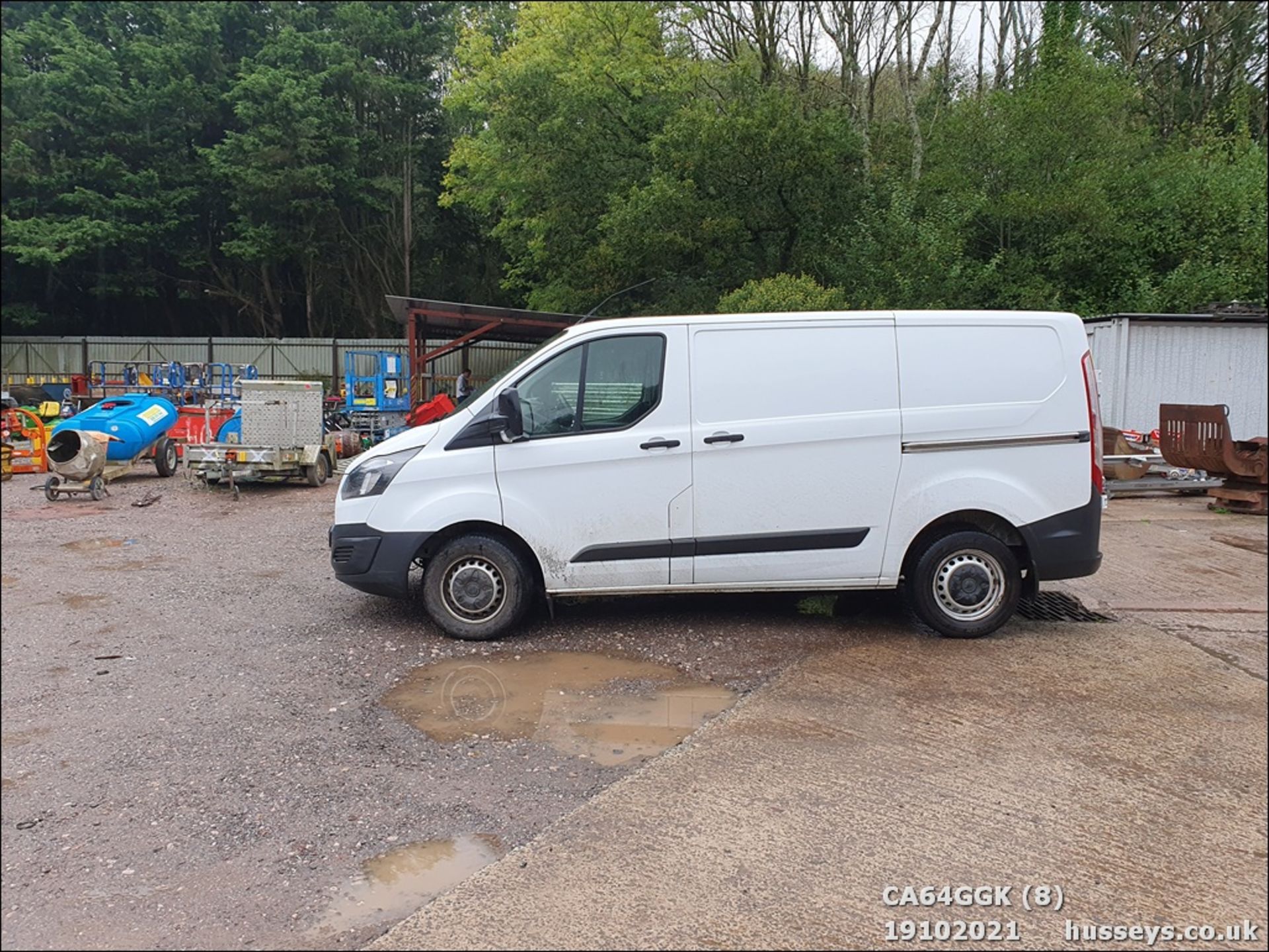 15/64 FORD TRANSIT CUSTOM 290 ECO-TE - 2198cc 5dr Van (White, 141k) - Image 8 of 11