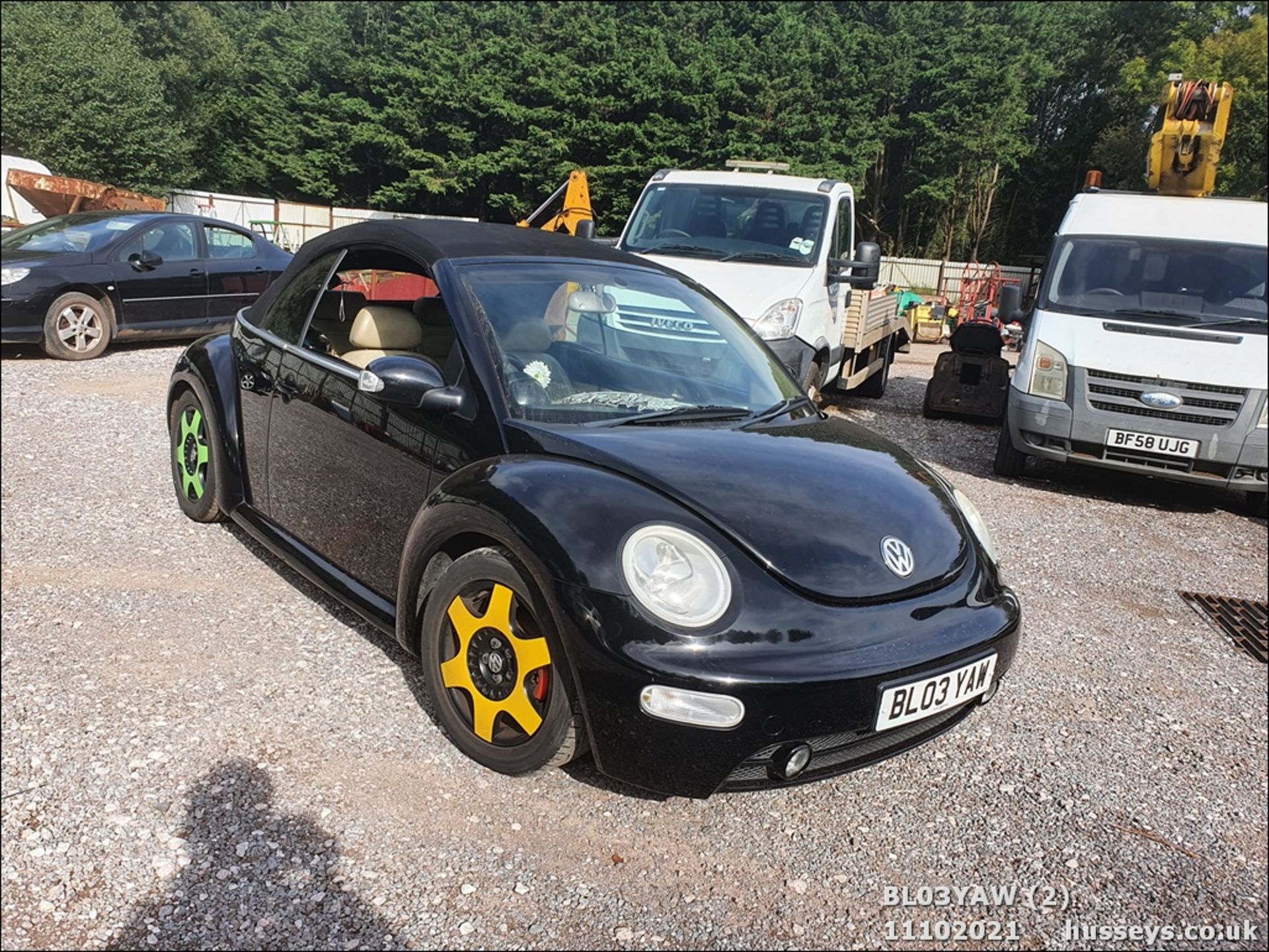 03/03 VOLKSWAGEN BEETLE CABRIOLET - 1595cc 2dr Convertible (Black, 109k) - Image 3 of 17